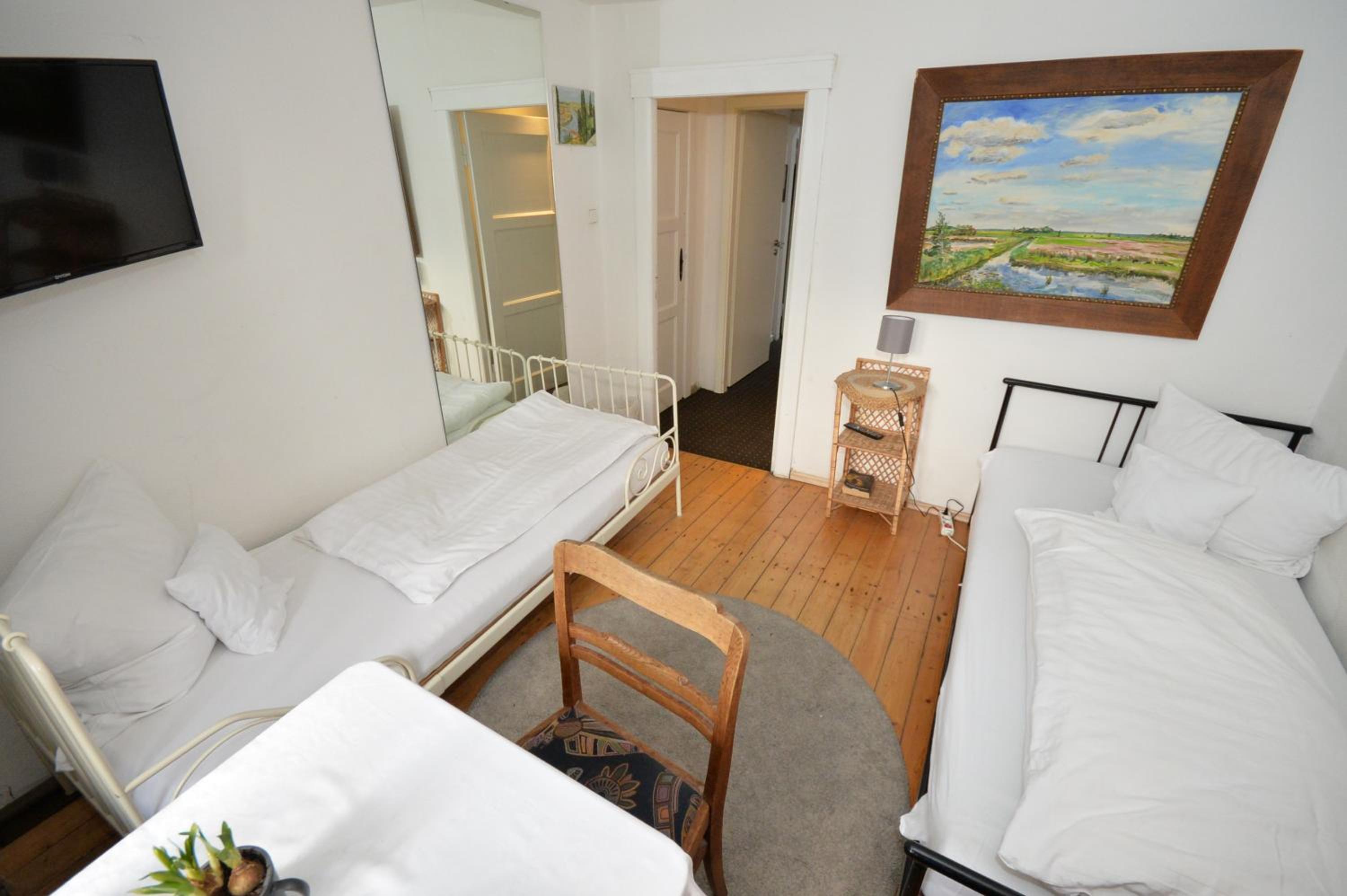 Twin Room with Private Bathroom