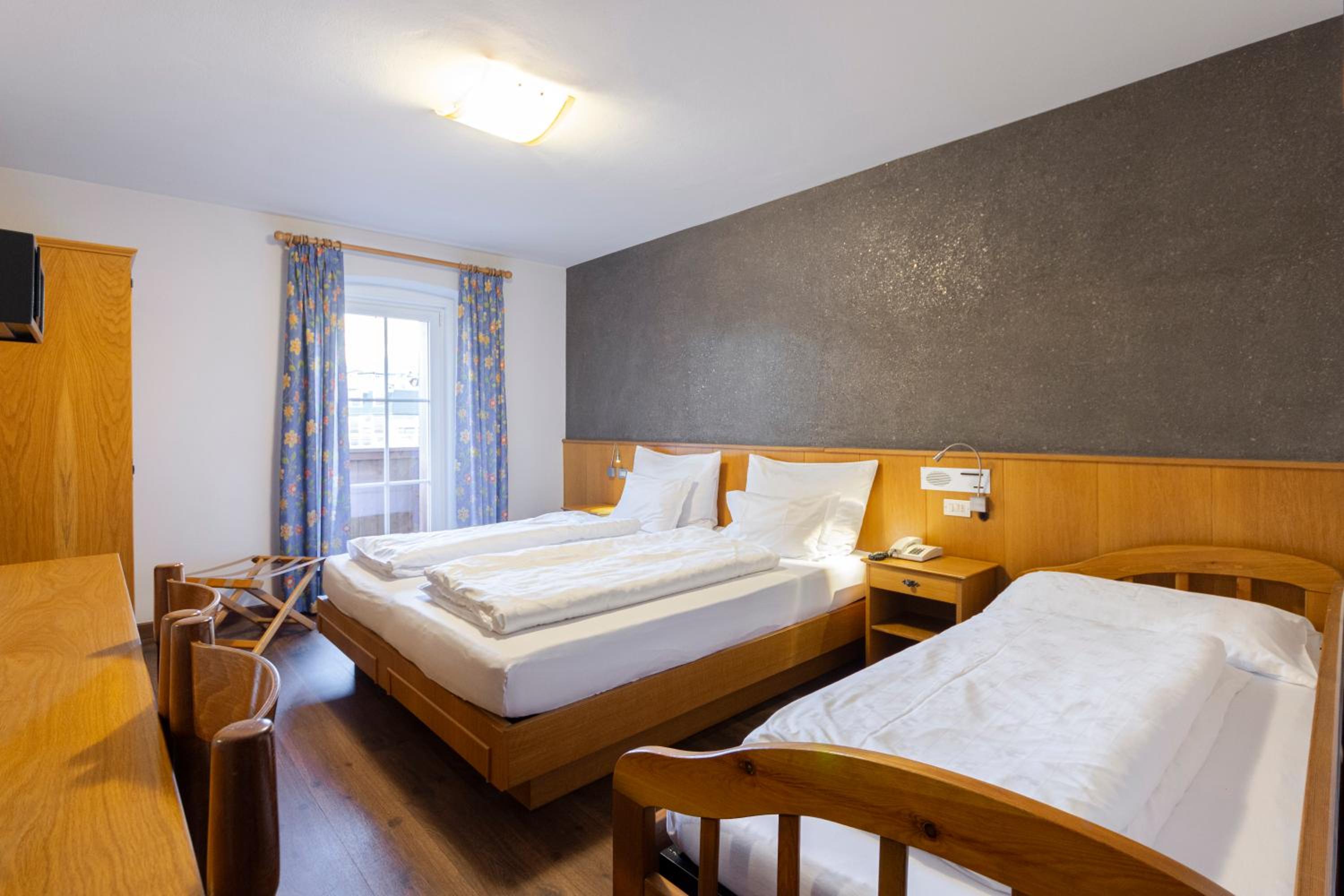 Classic Triple Room photo 1