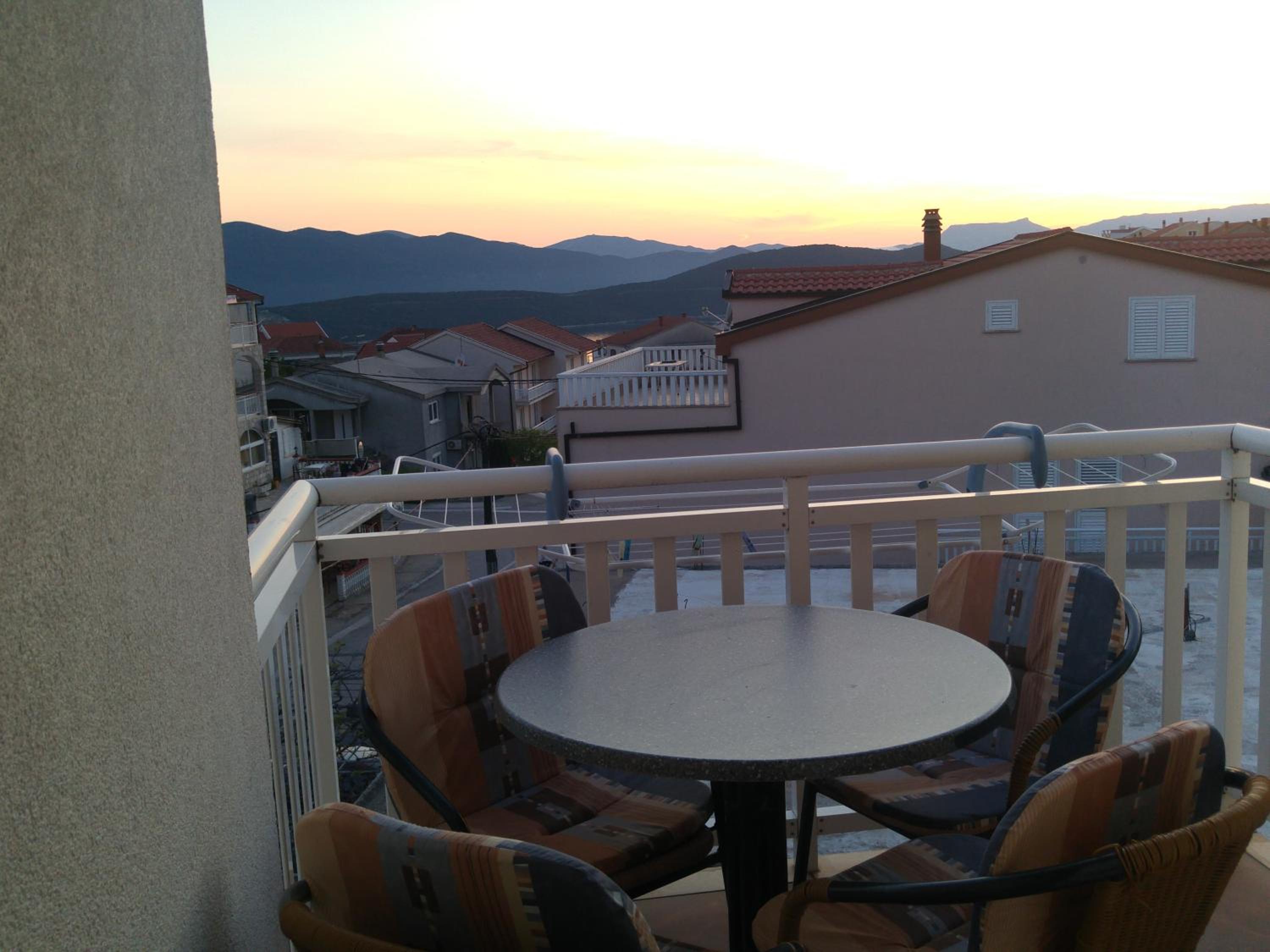 One-Bedroom Apartment with Balcony photo 3