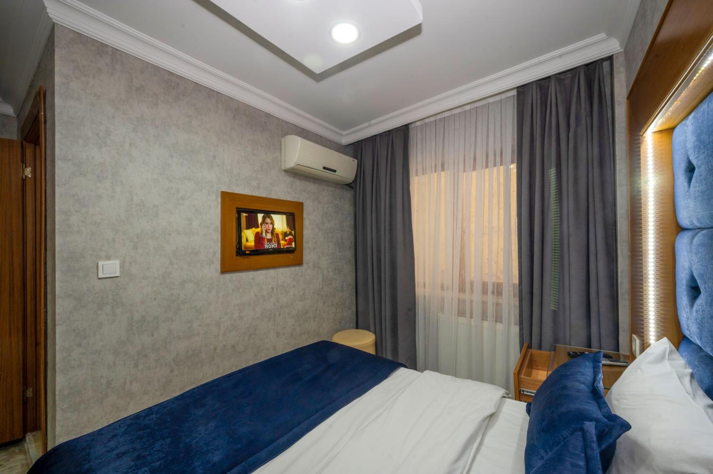 Economy Double Room photo 2