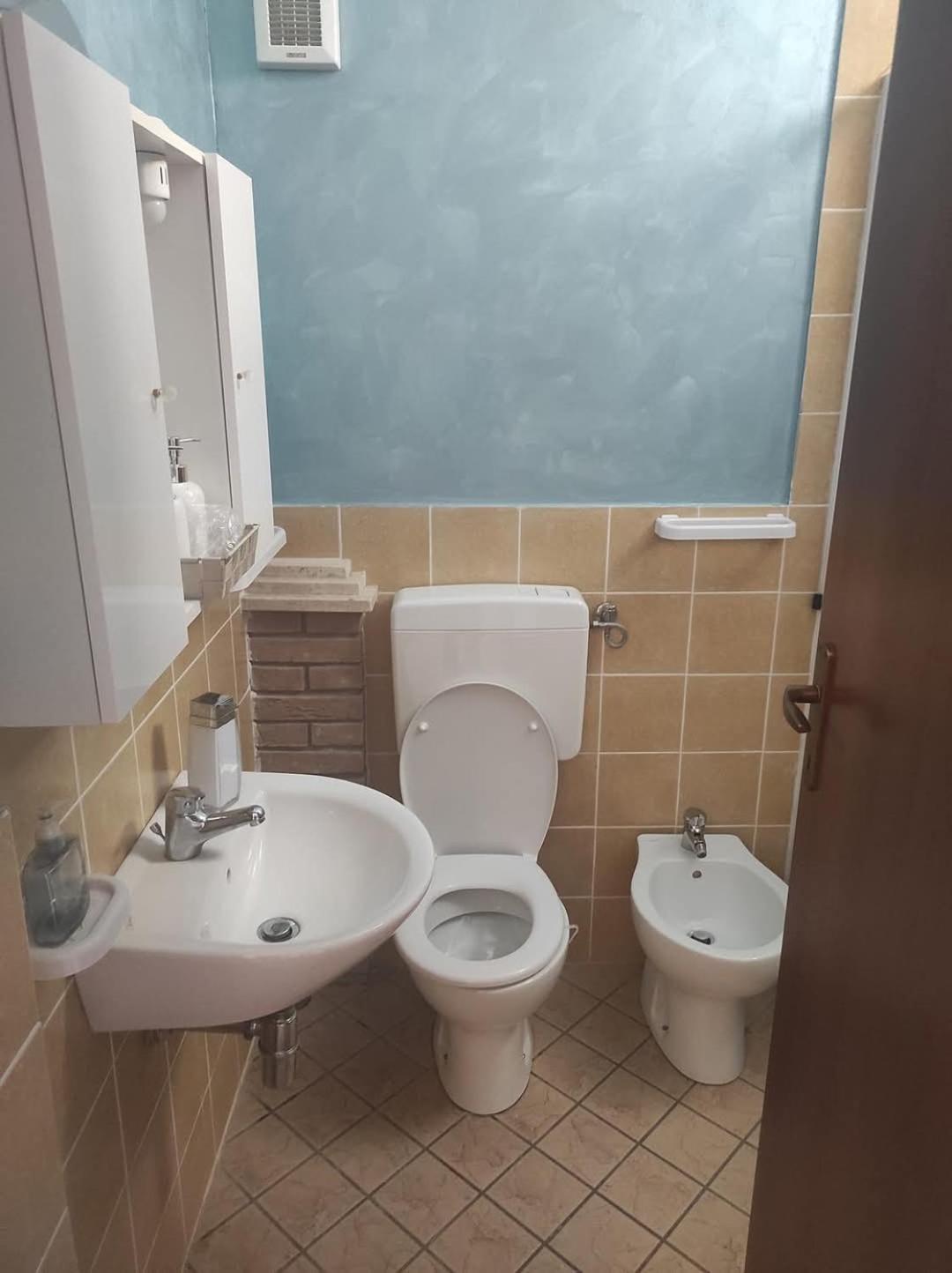 Double Room with Private Bathroom photo 2