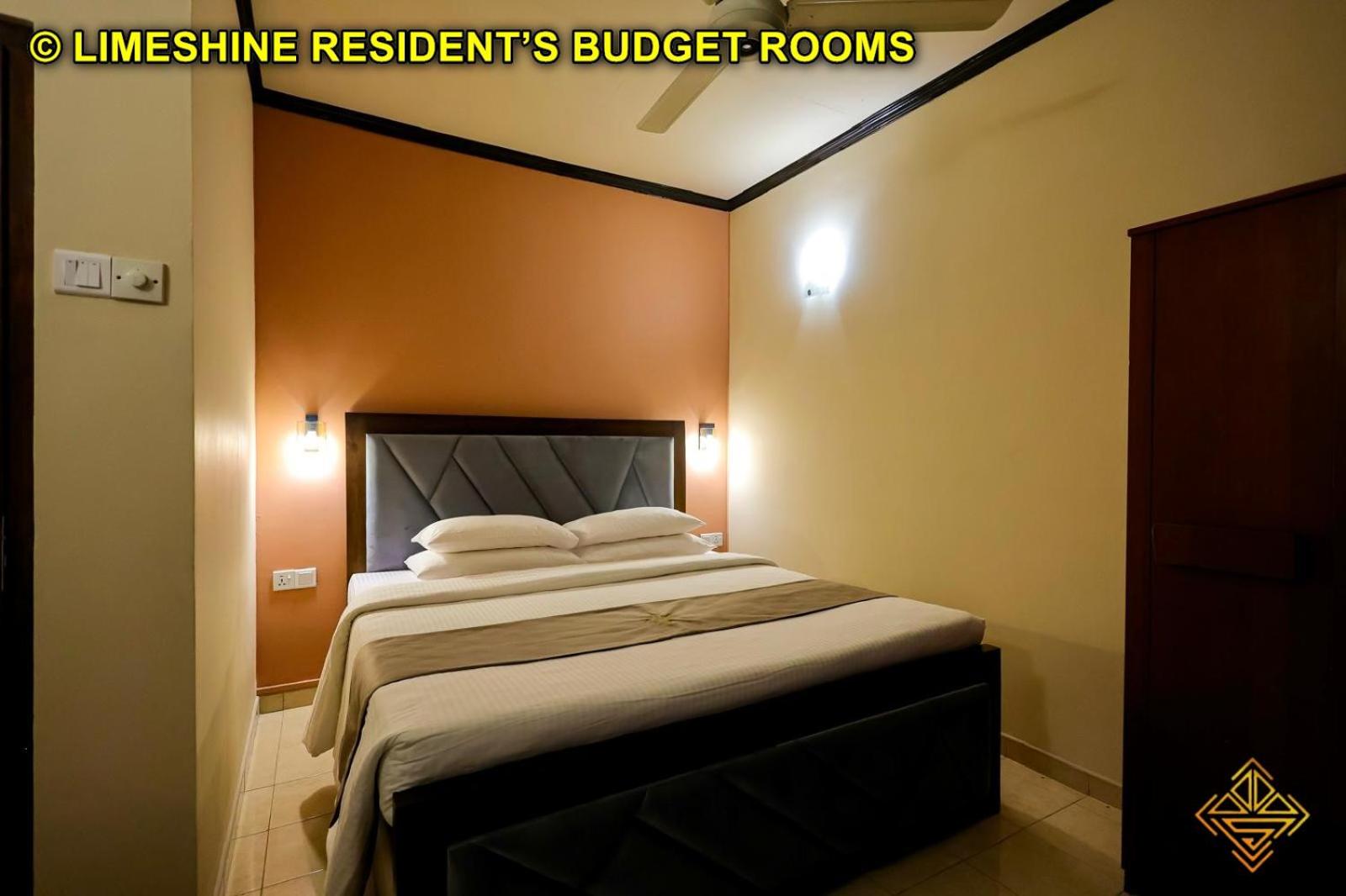 Budget Double Room - Photo 11