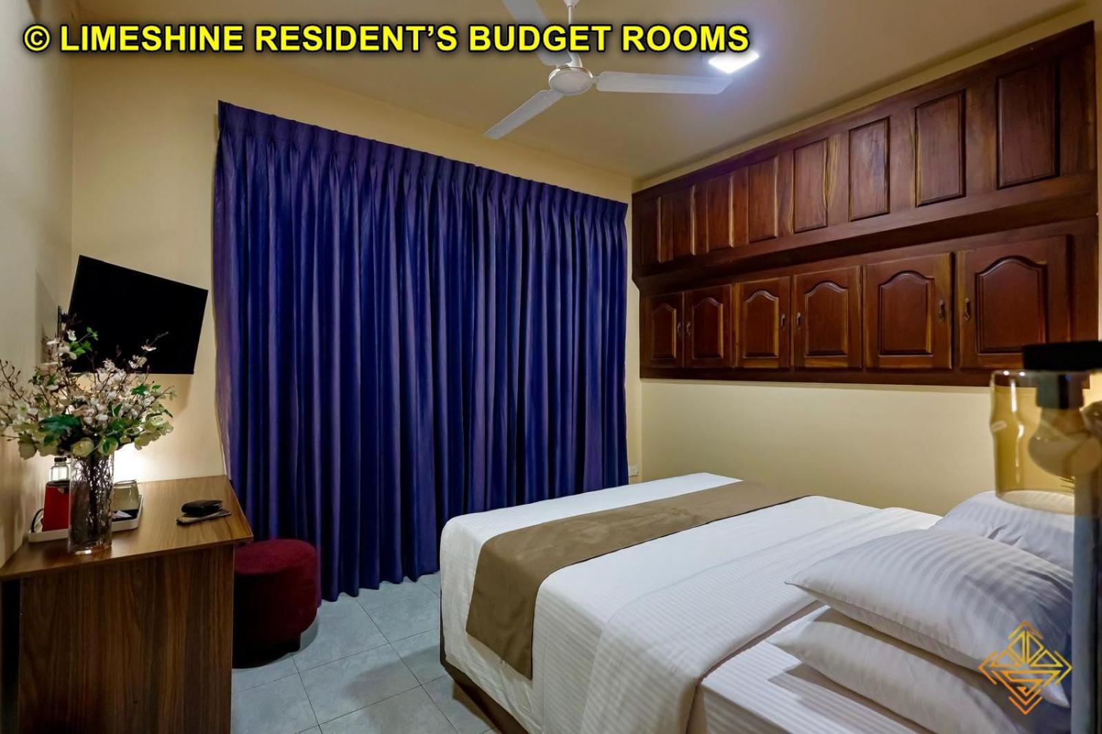Budget Double Room - Photo 35