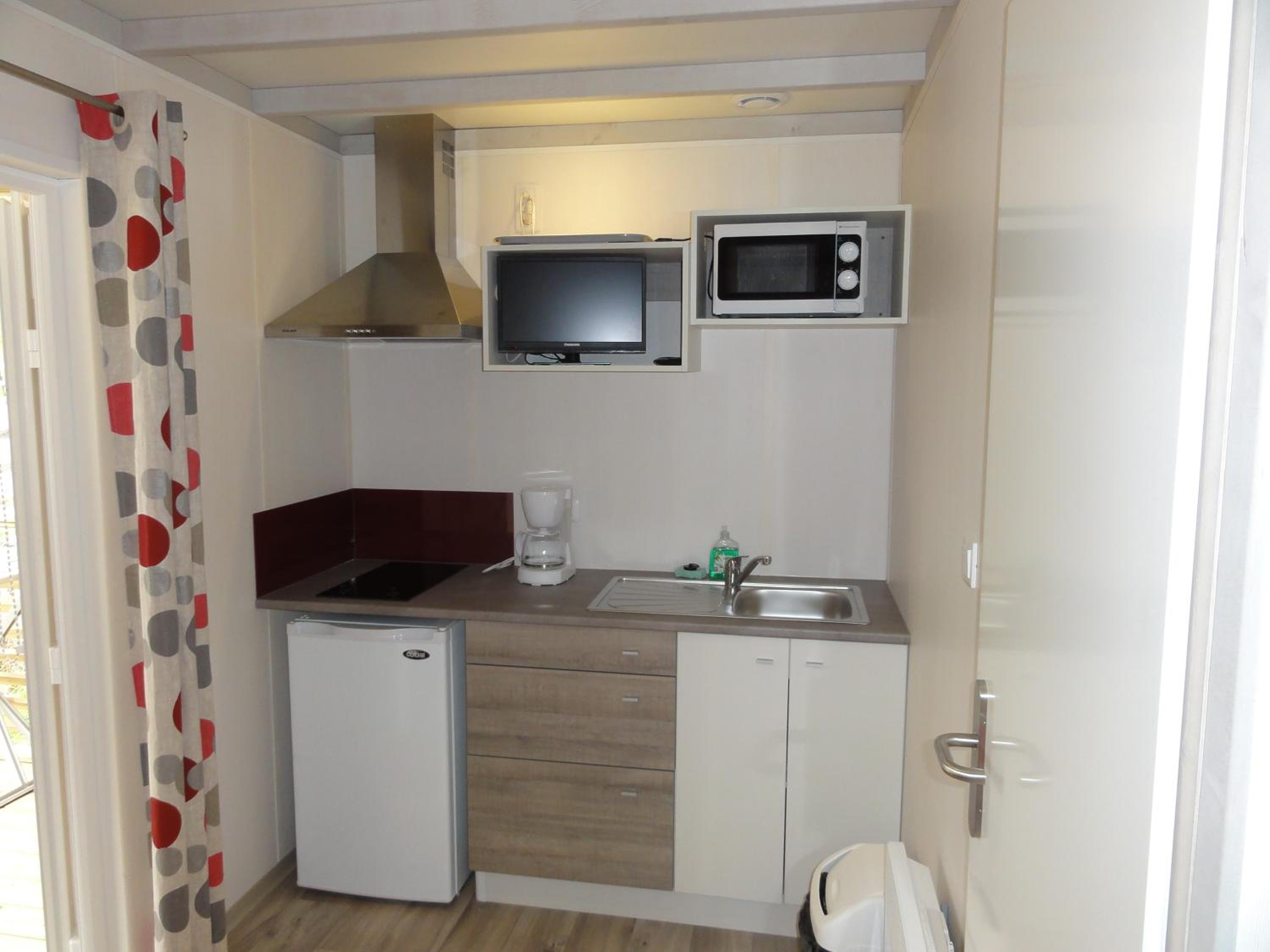 Small Chalet (2 Adults) - Photo 6