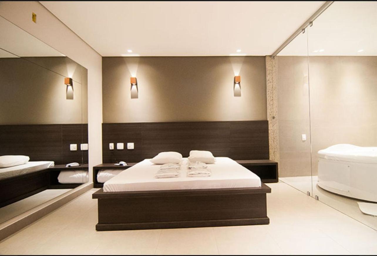 Double Room with Spa Bath photo 2