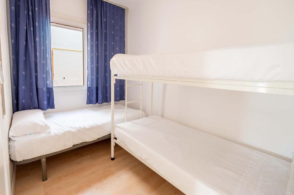 Three-Bedroom Standard Apartment