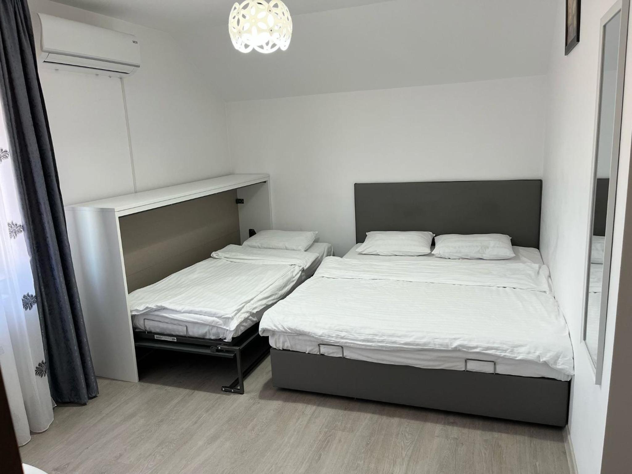 Triple Room with Private Bathroom photo 2