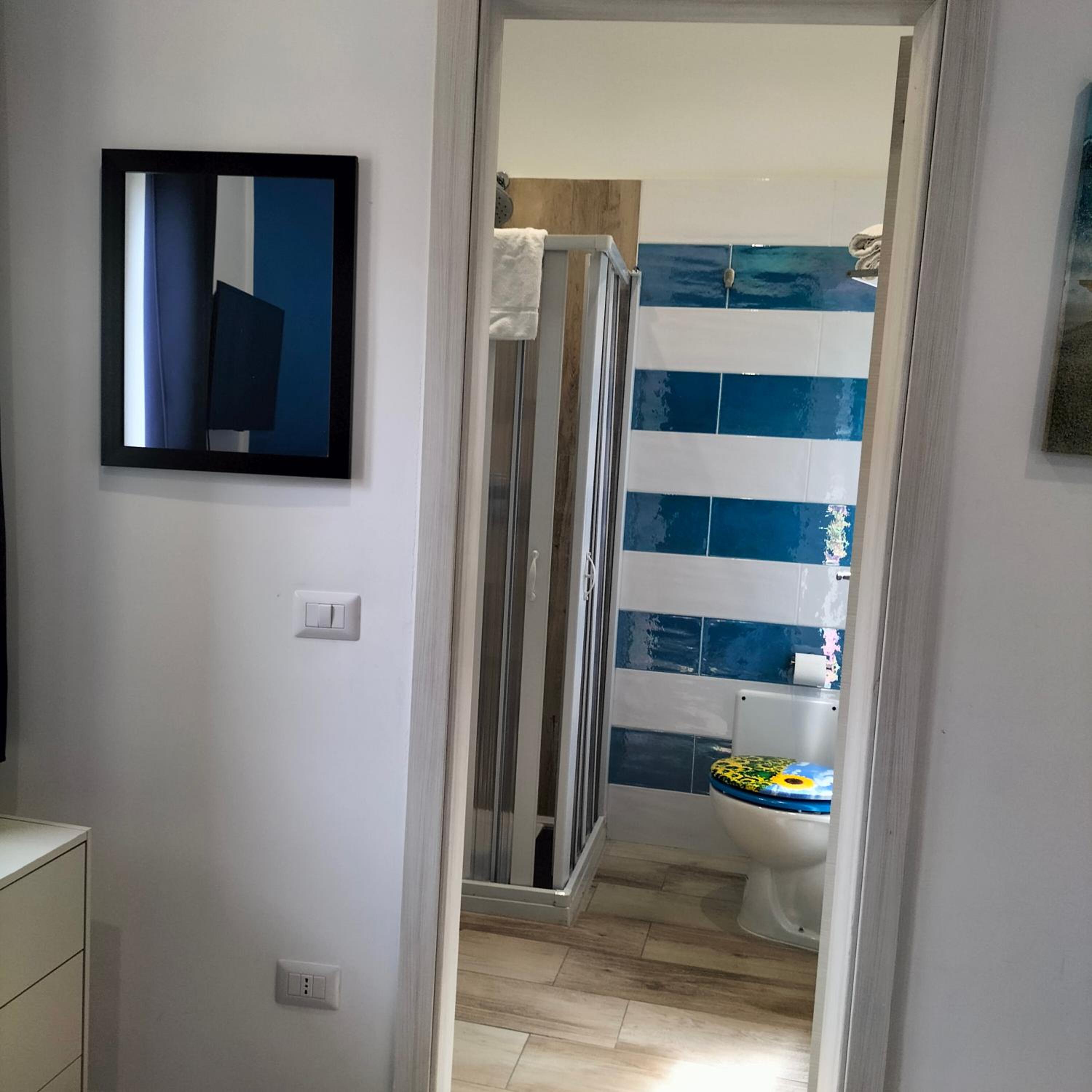 Economy Double Room photo 3
