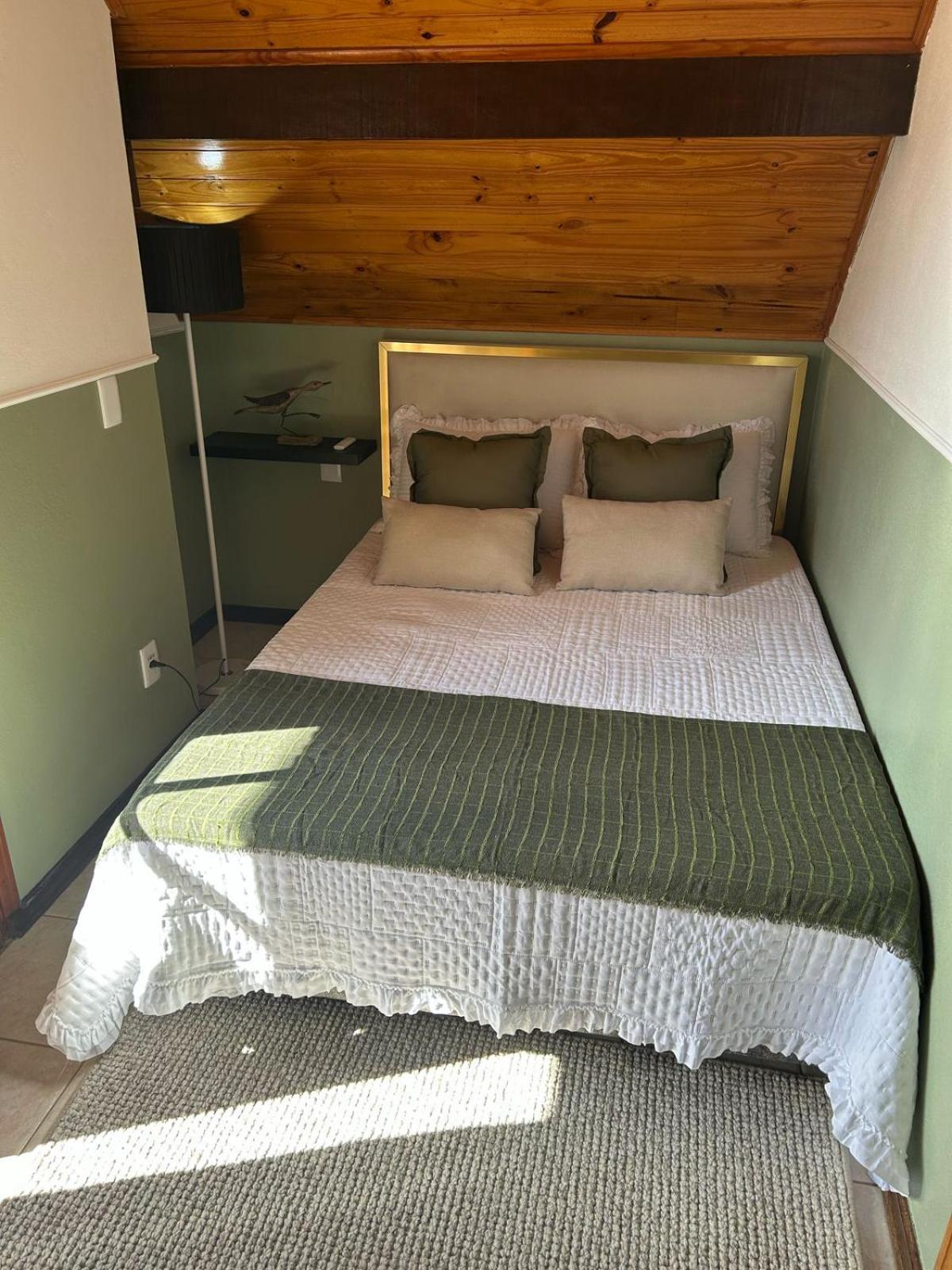 Small Double Room photo 1