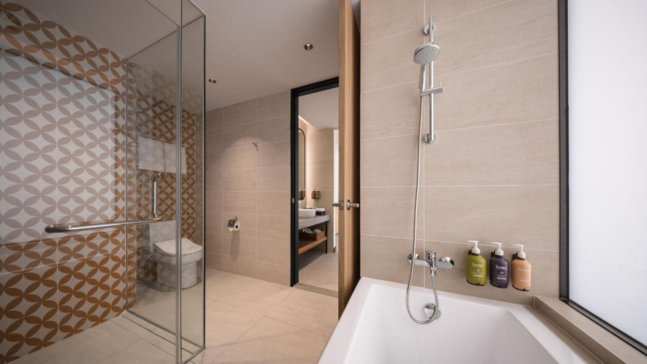 King Suite - Photo 1