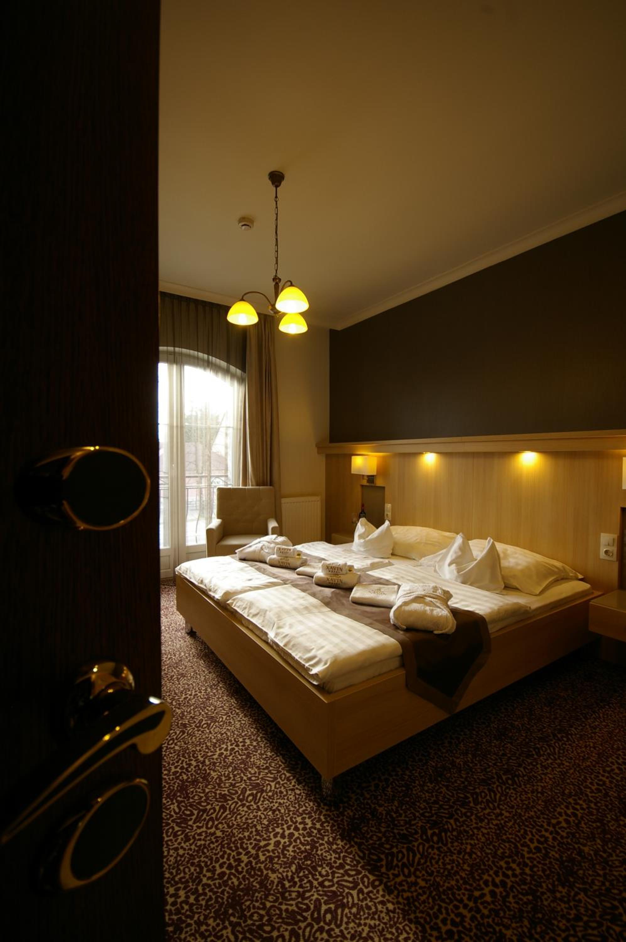 Double or Twin Room - Photo 6
