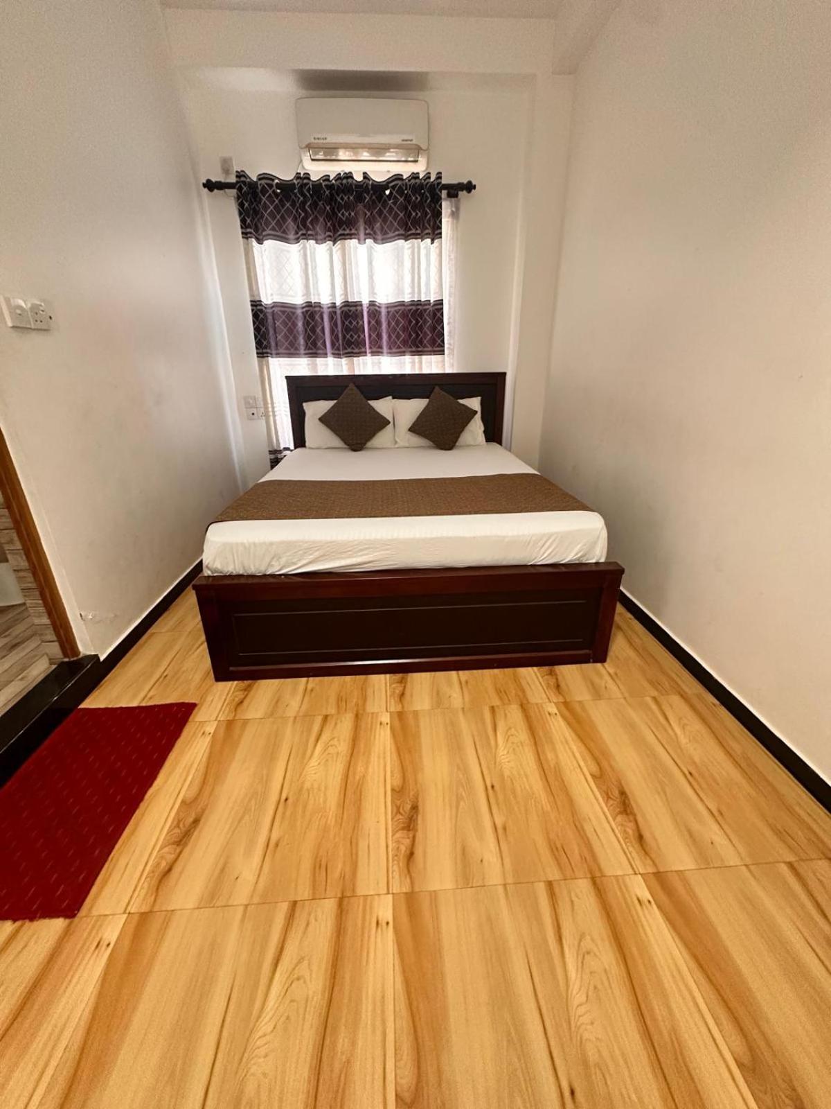 Deluxe Double Room with Balcony photo 3