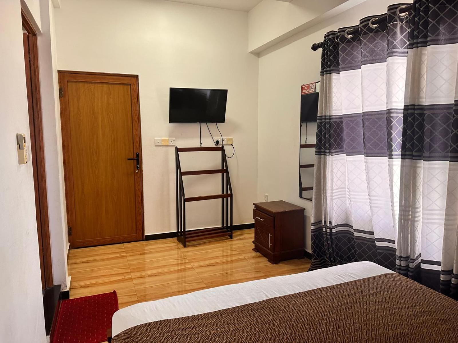 Deluxe Double Room with Balcony photo 1