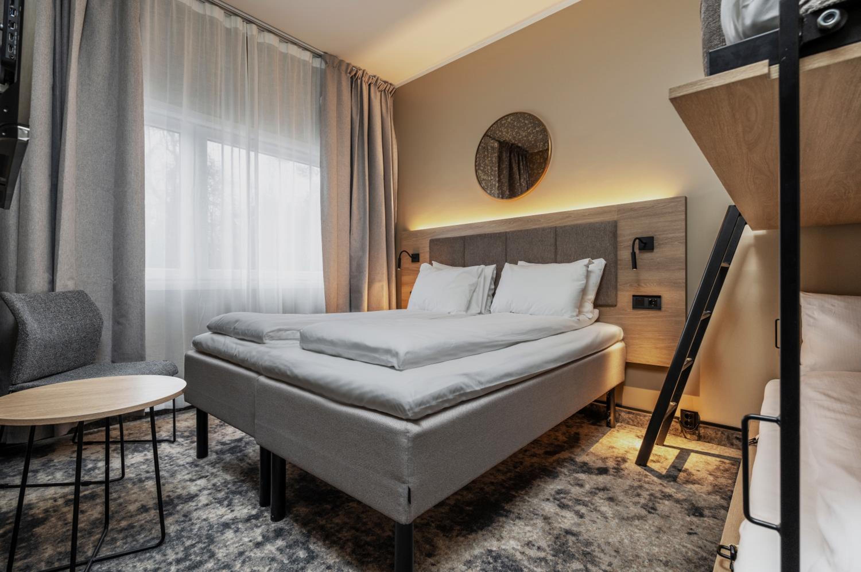 Queen Room