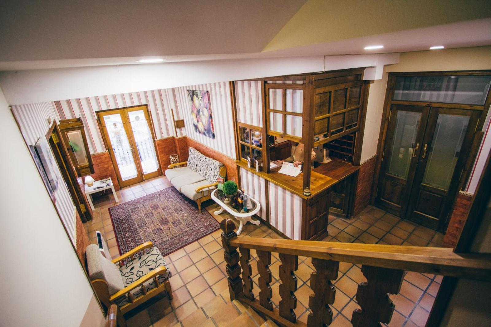 Double or Twin Room - Photo 4