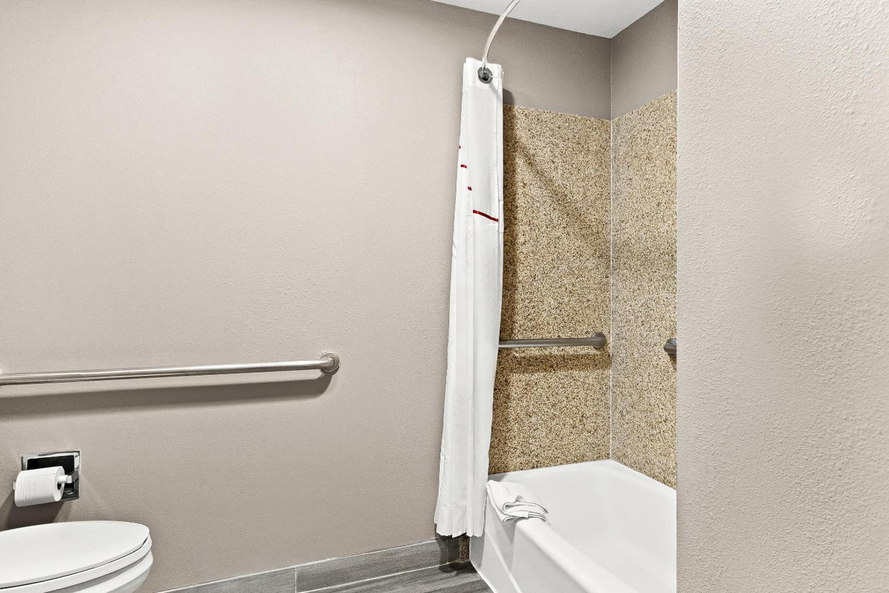Deluxe Queen Room with Two Queen Beds Disability Access Non-Smoking - Photo 4