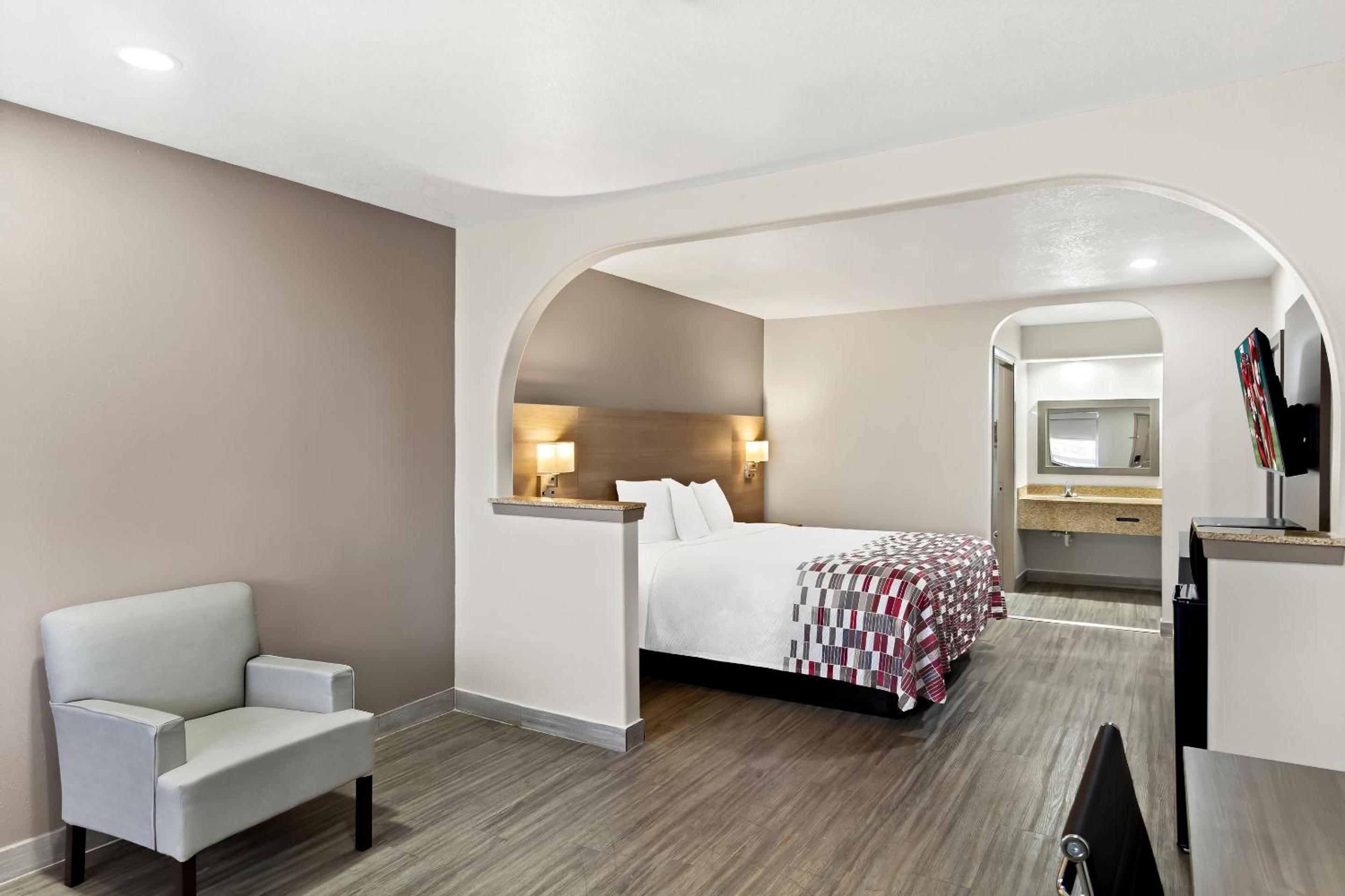 Superior King Room Non-Smoking - Photo 3