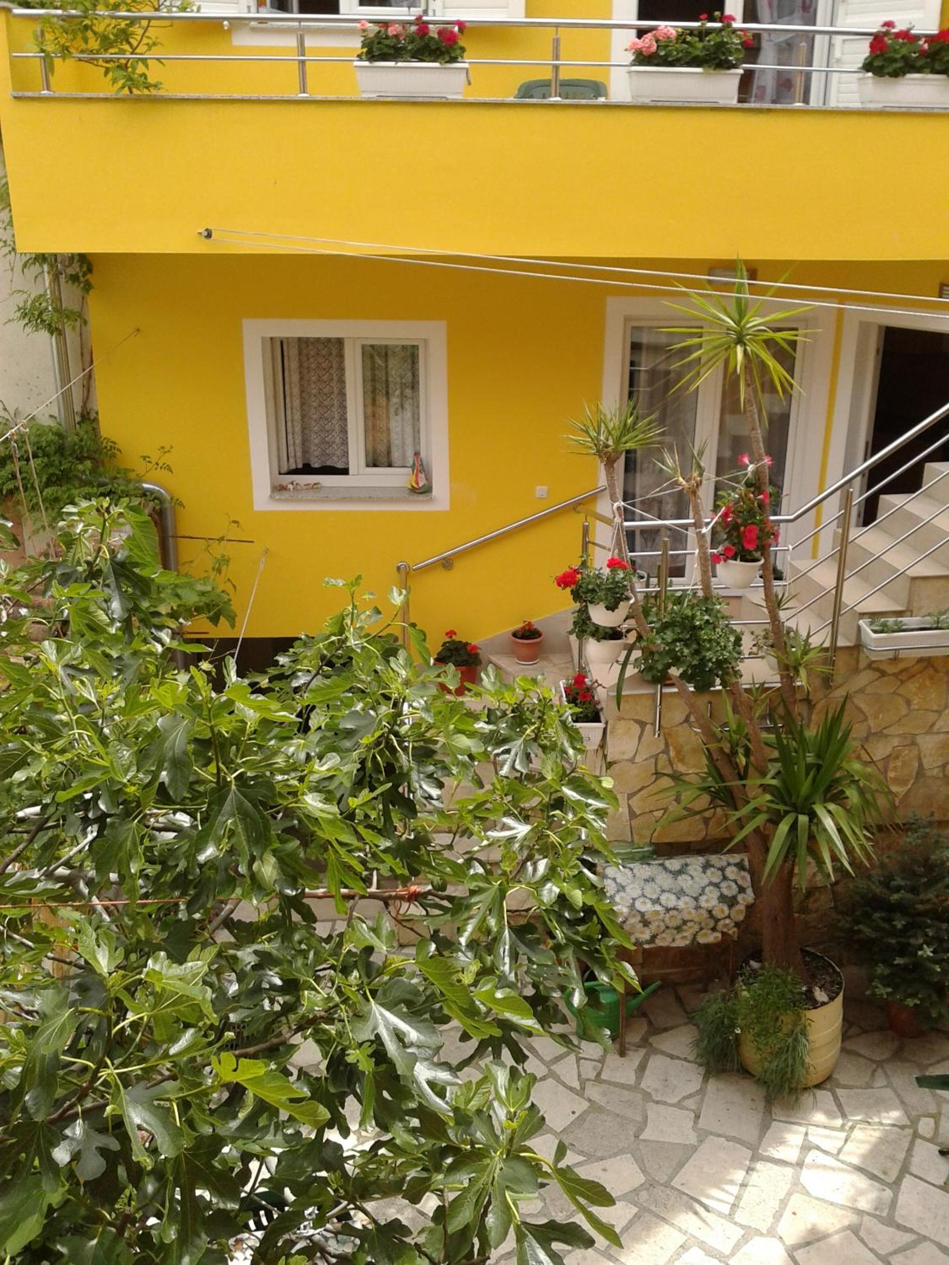 Double Room - Photo 14