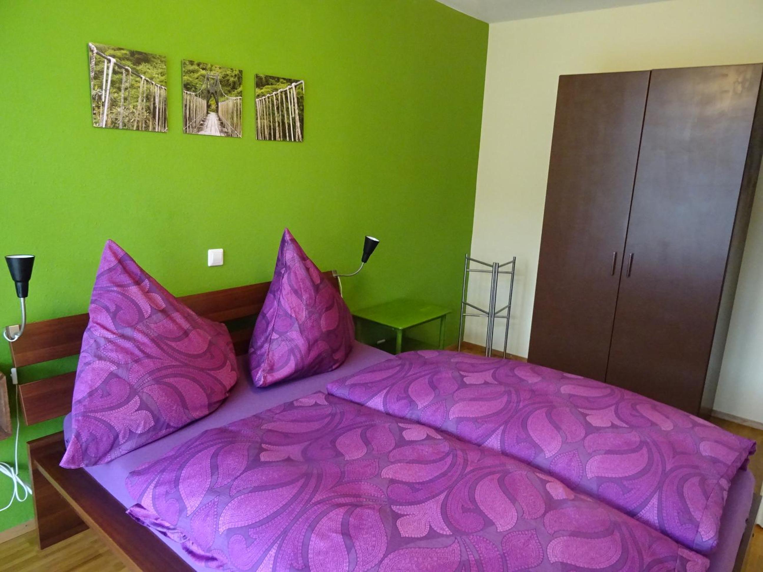 Apartment with Balcony - Photo 4