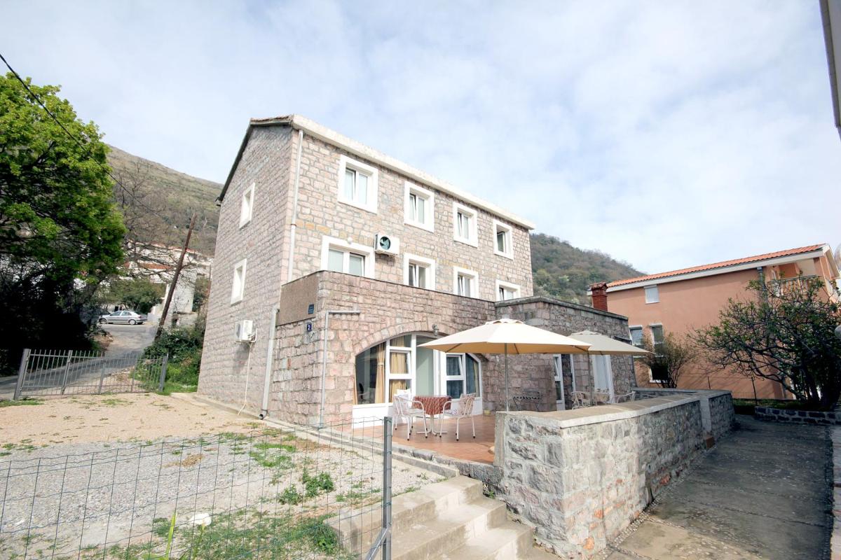 Studio Apartment with Sea View