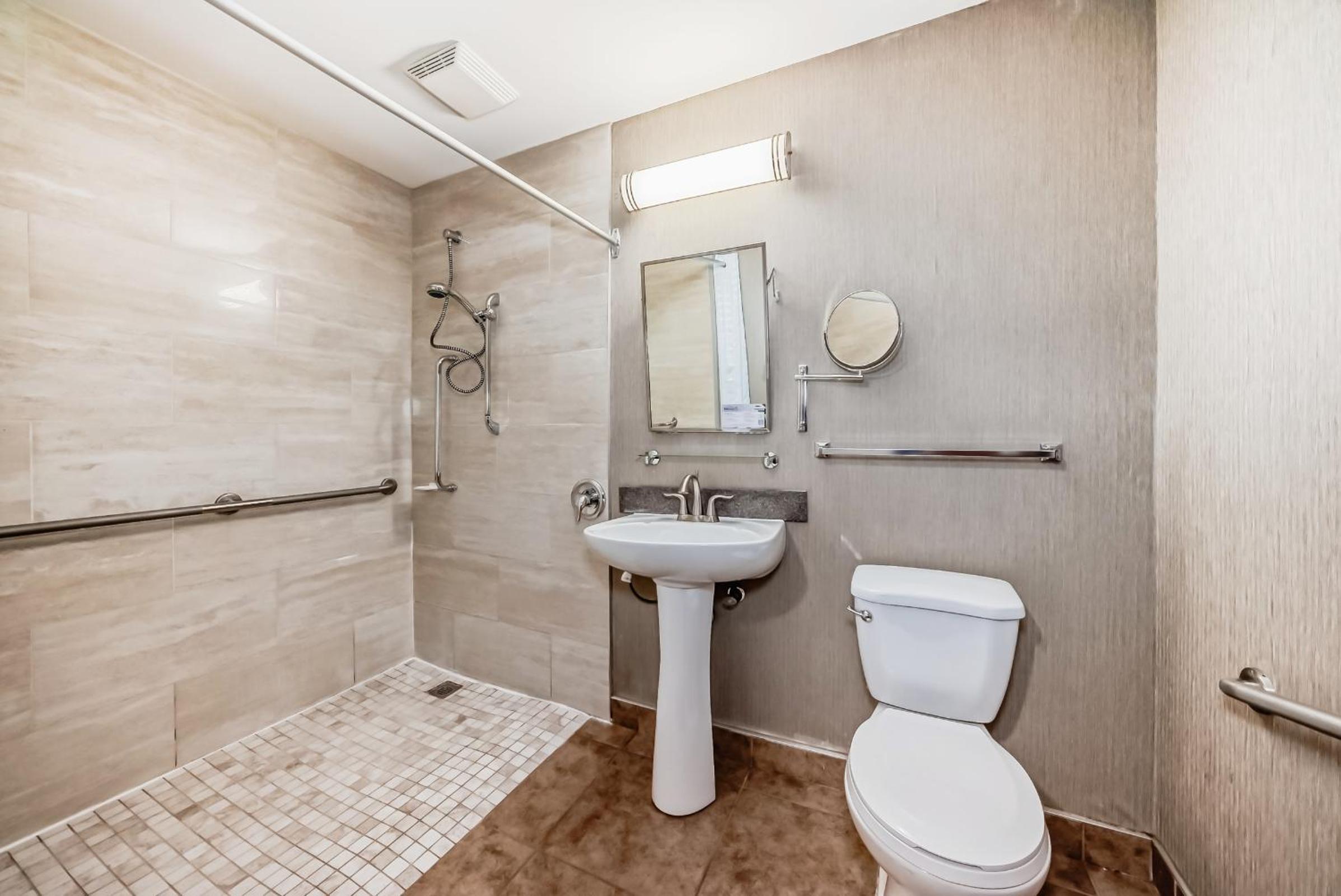 Double Room - Disability Access - Photo 2