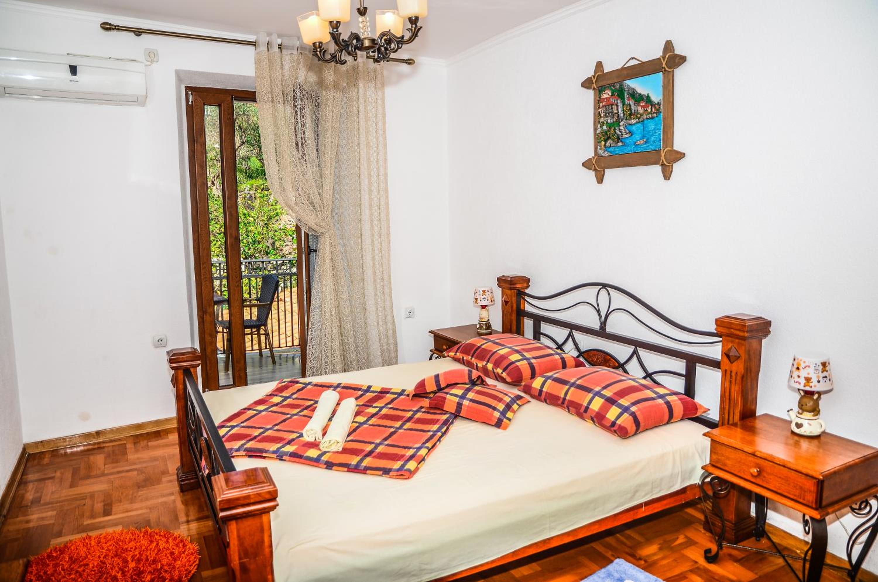 Double Room with Balcony and Sea View - Photo 1