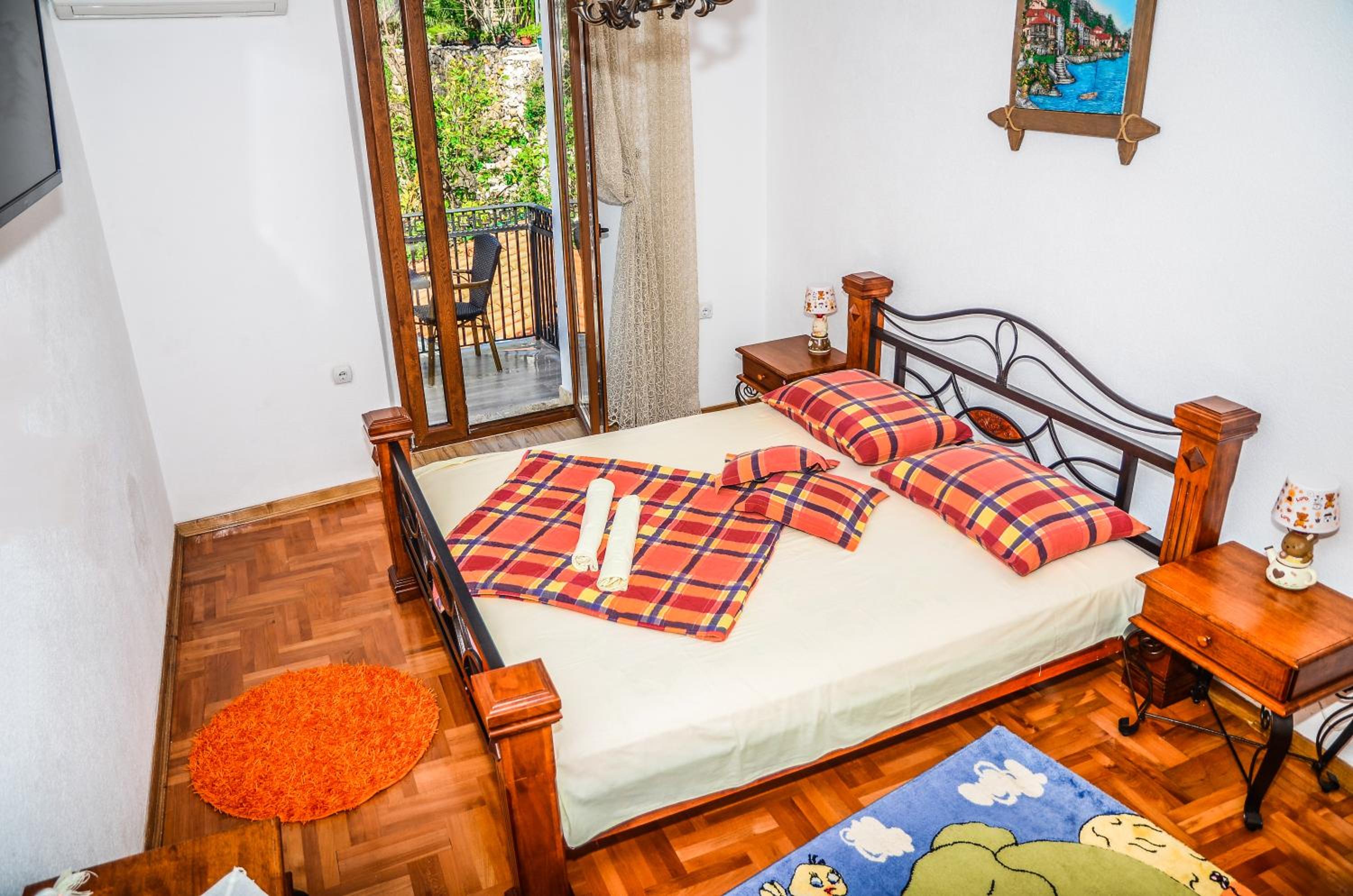 Double Room with Balcony and Sea View - Photo 4