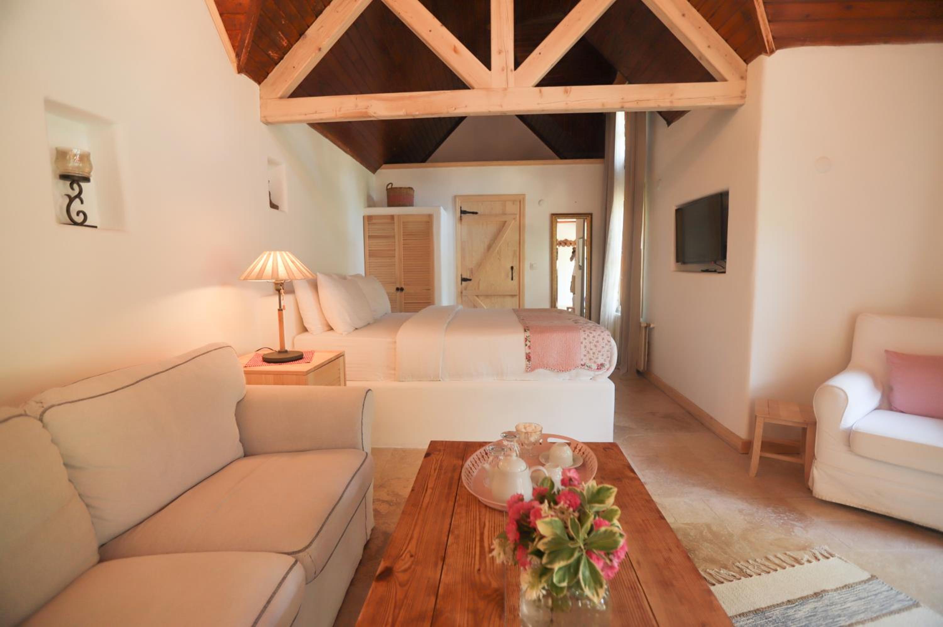Suite with Garden View