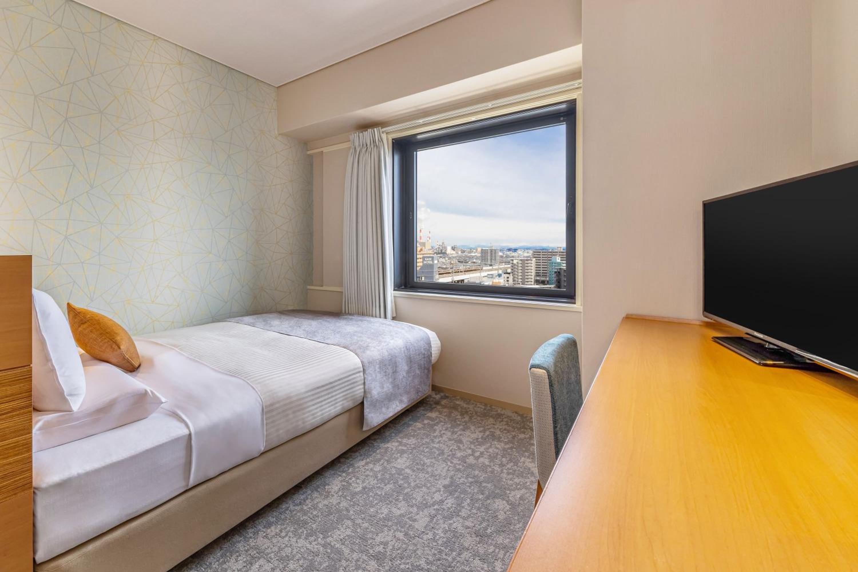 Superior Double Room-Smoking - Photo 3