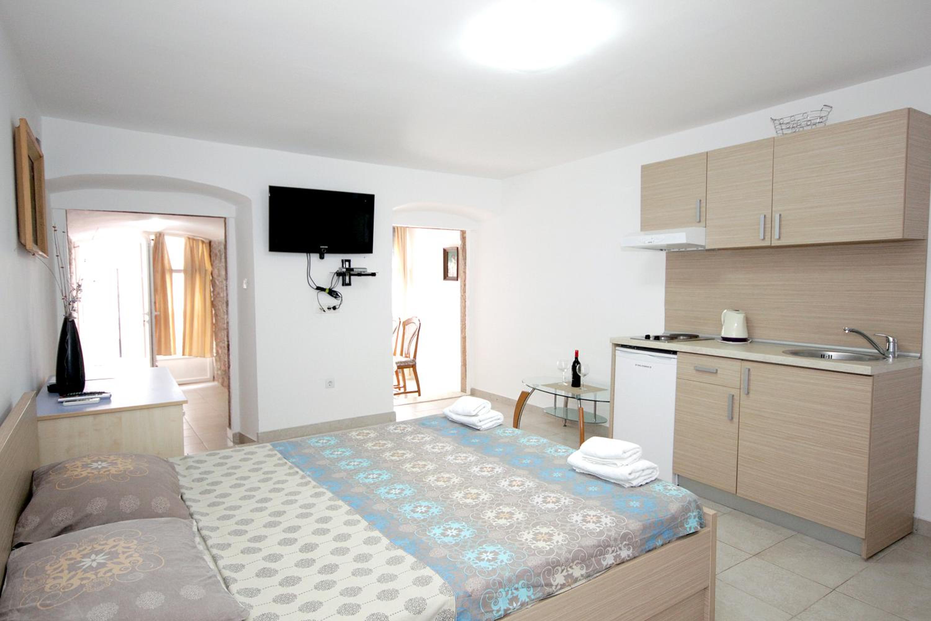 Studio Apartment