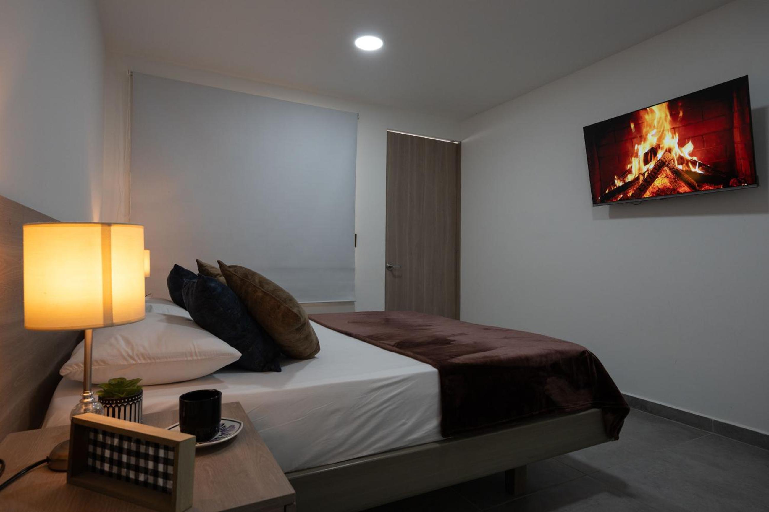 Deluxe King Suite