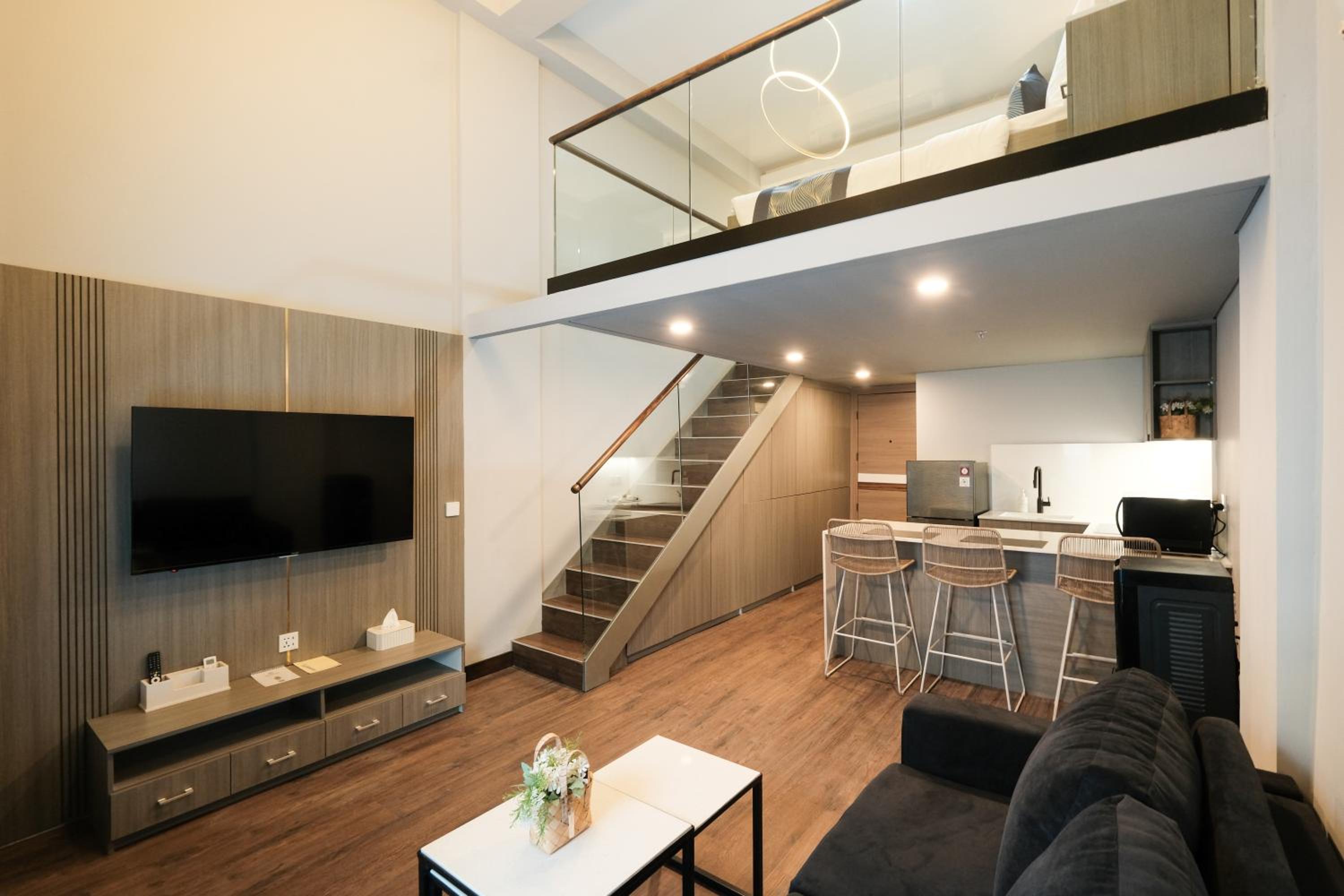 Mezzanine Premier - Photo 7