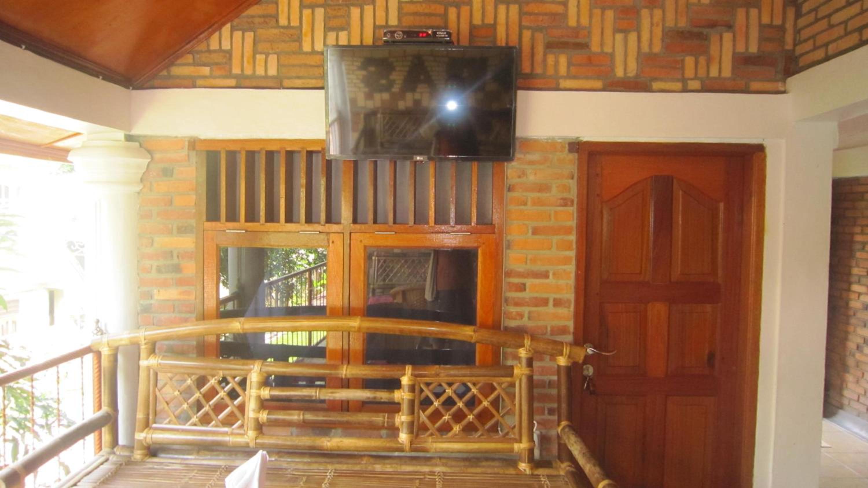Two-Bedroom with Balcony photo 3