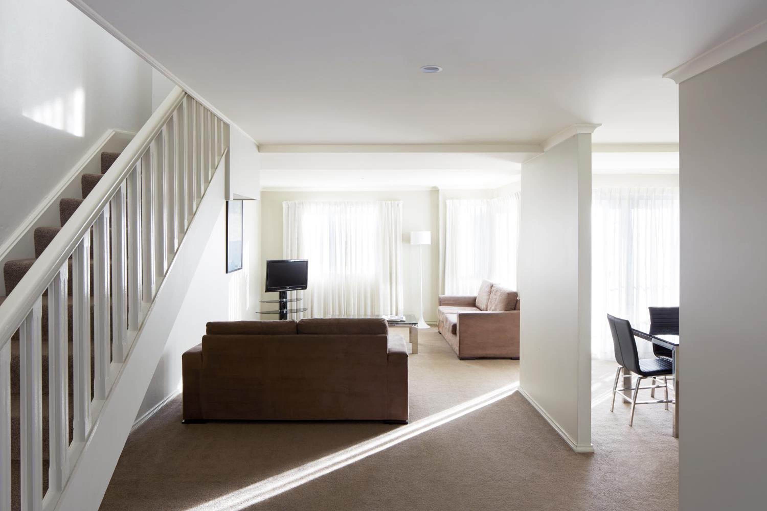 Four-Bedroom Deluxe Apartment - Photo 5