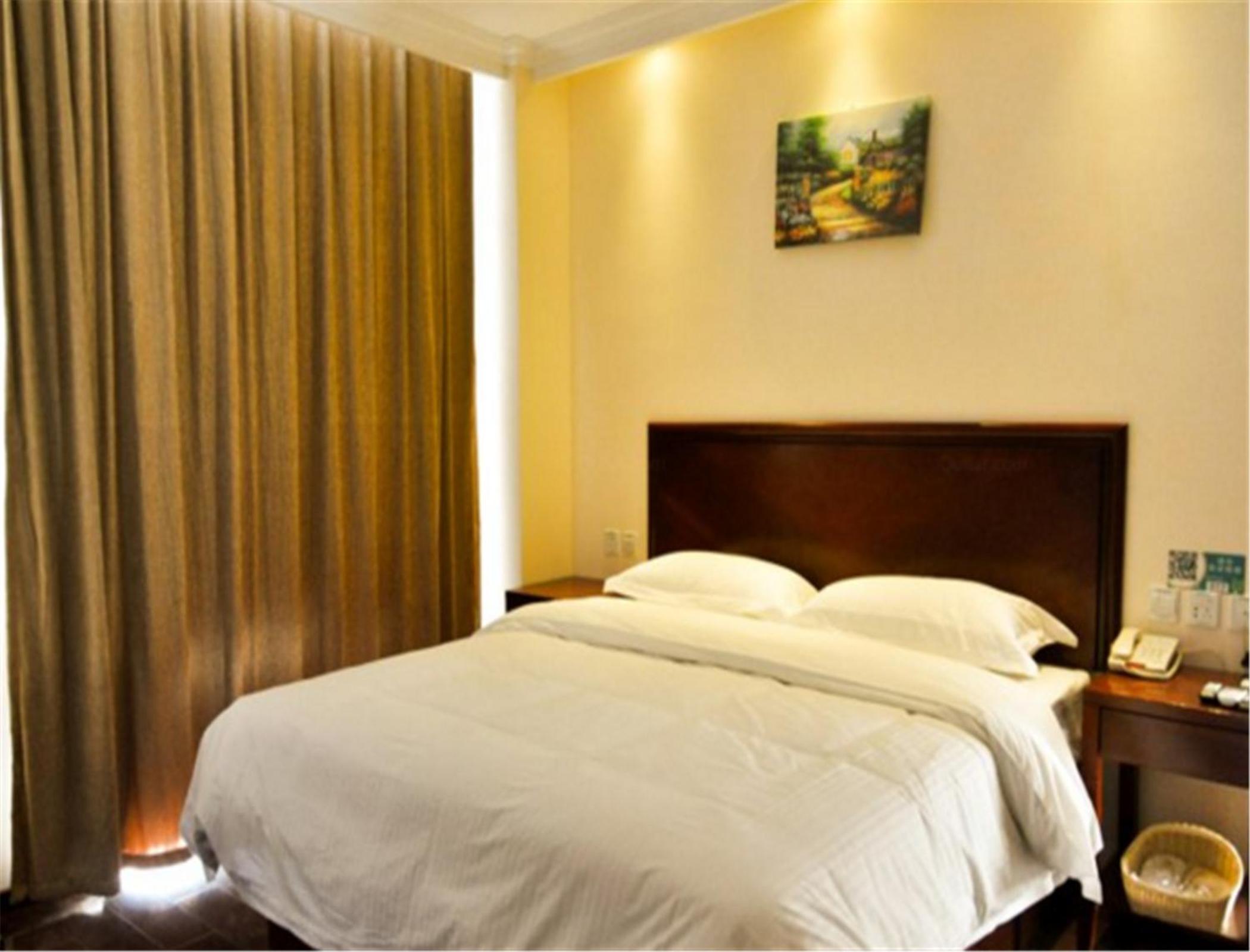 Mainland Chinese Citizens - Business Queen Room - Photo 4