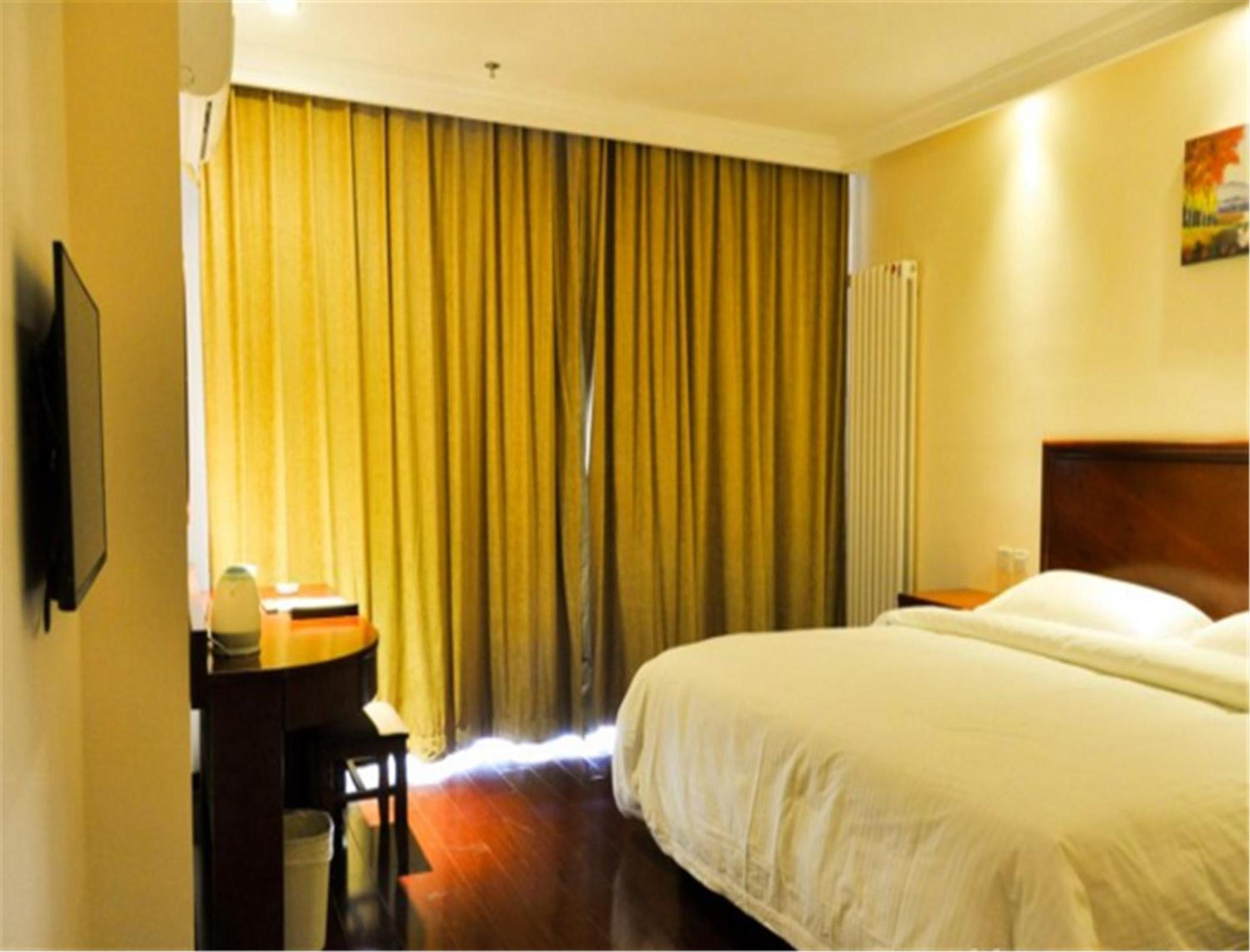 Mainland Chinese Citizens - Queen Room - Photo 1