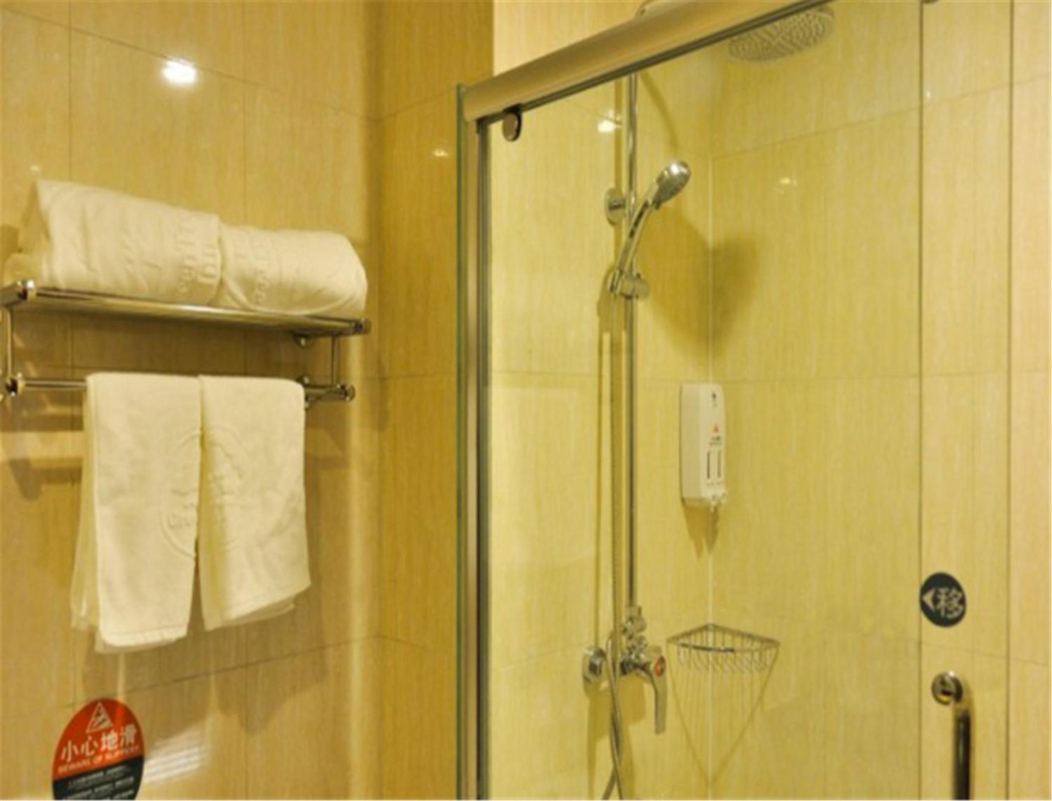 Mainland Chinese Citizens - Queen Room - Photo 3