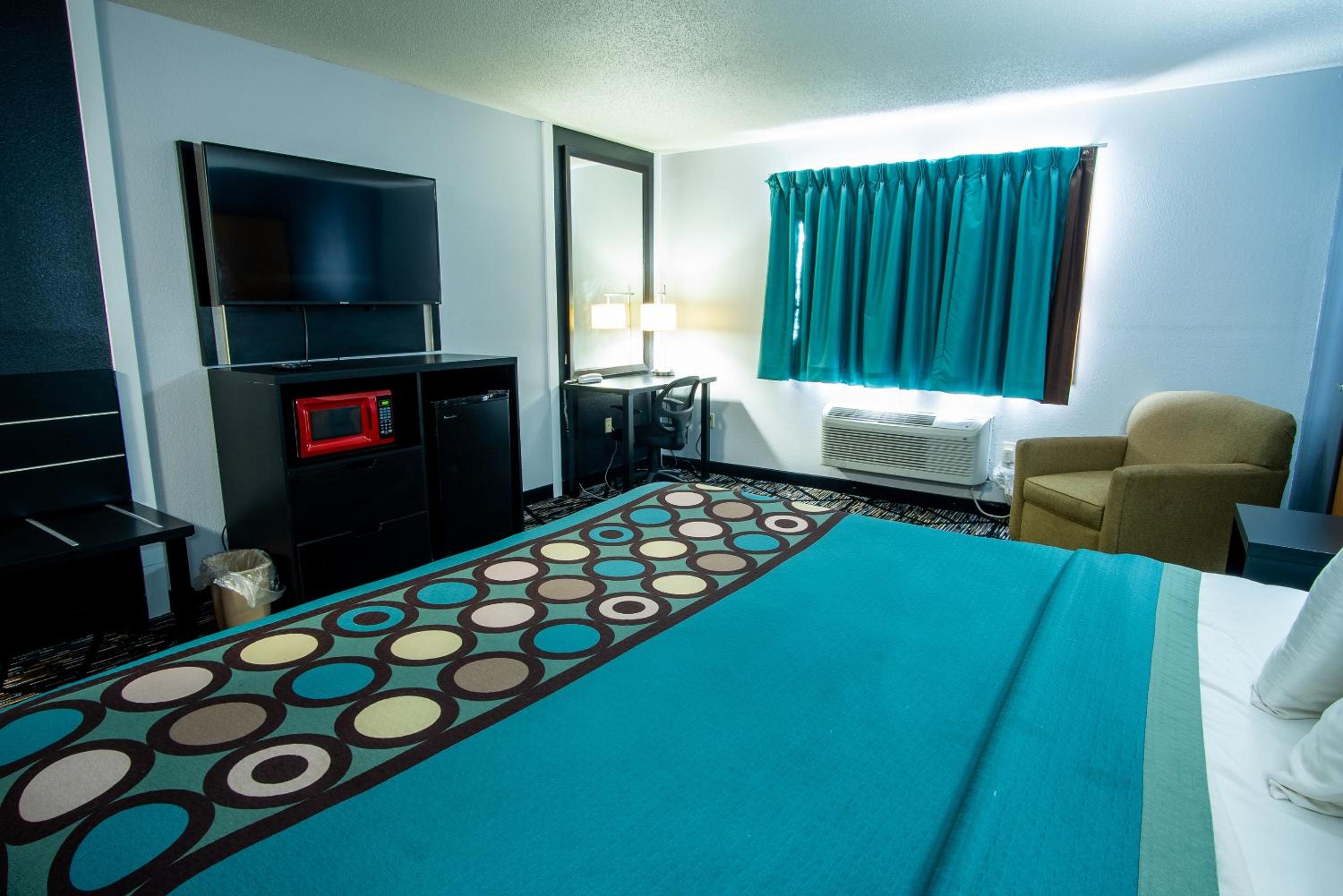 King Room - Disability Access photo 3