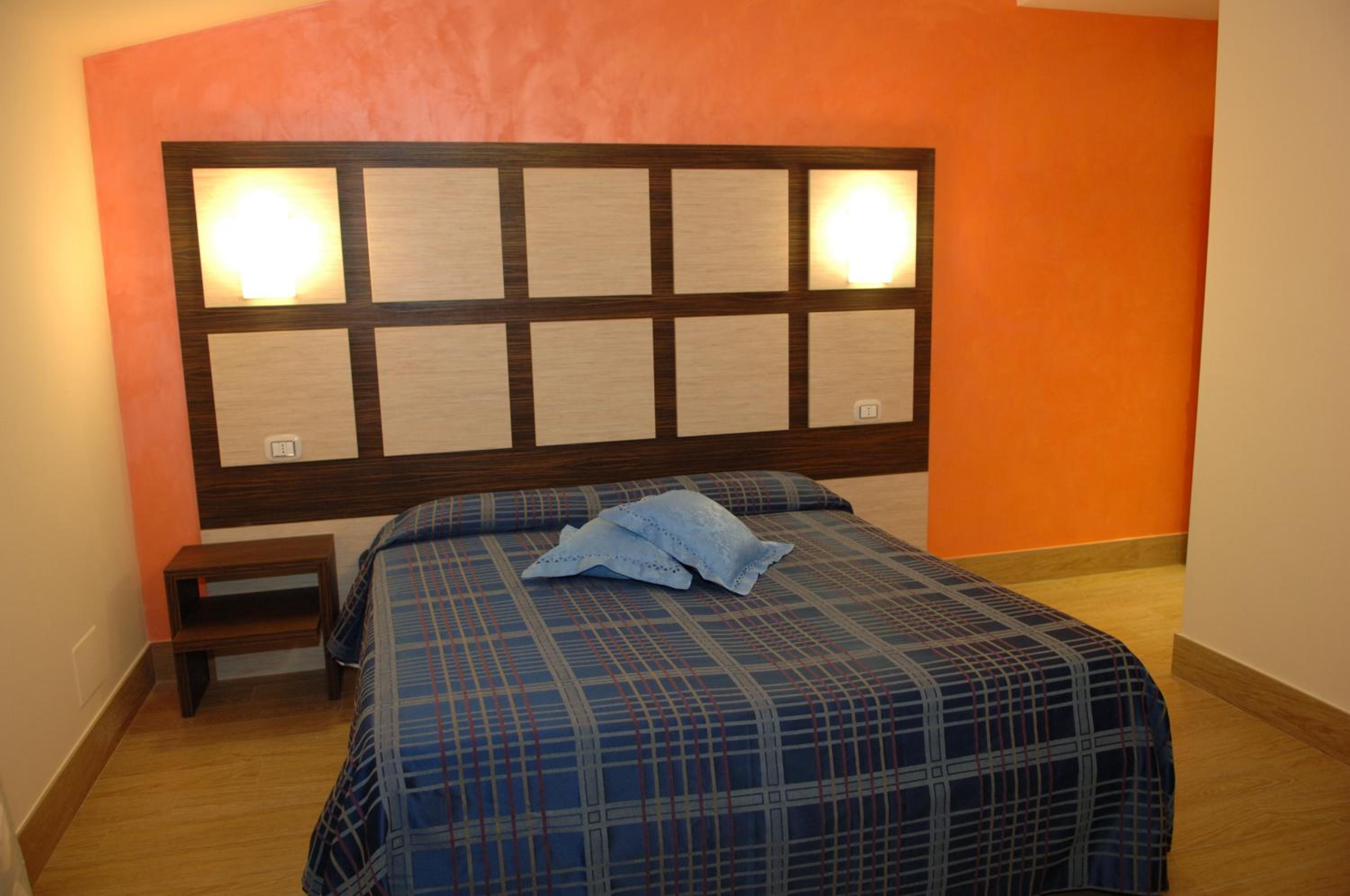 Double or Twin Room - Photo 2