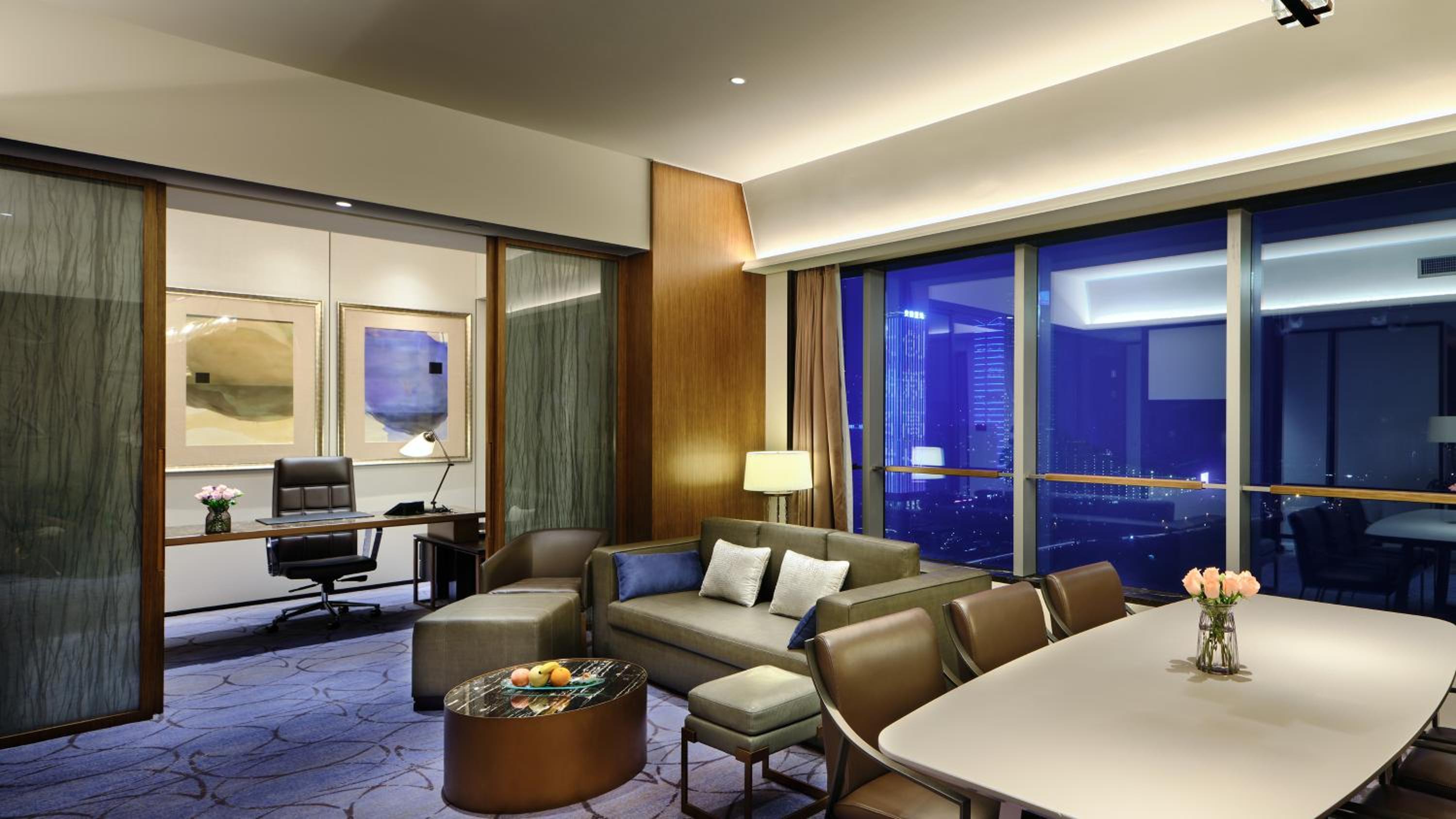 One-Bedroom King Suite with Lounge Access and Lake View