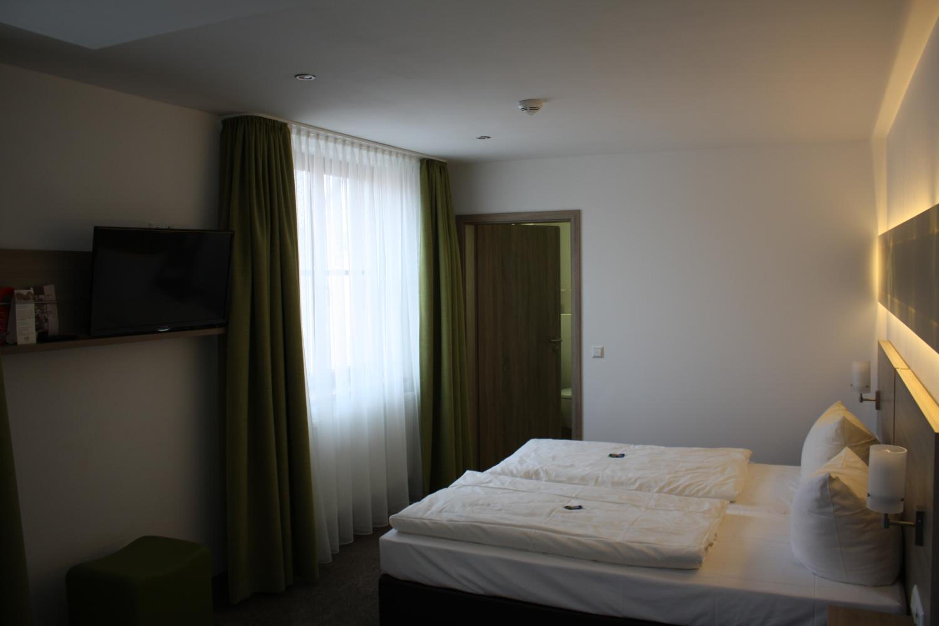 Superior Double Room - Photo 3