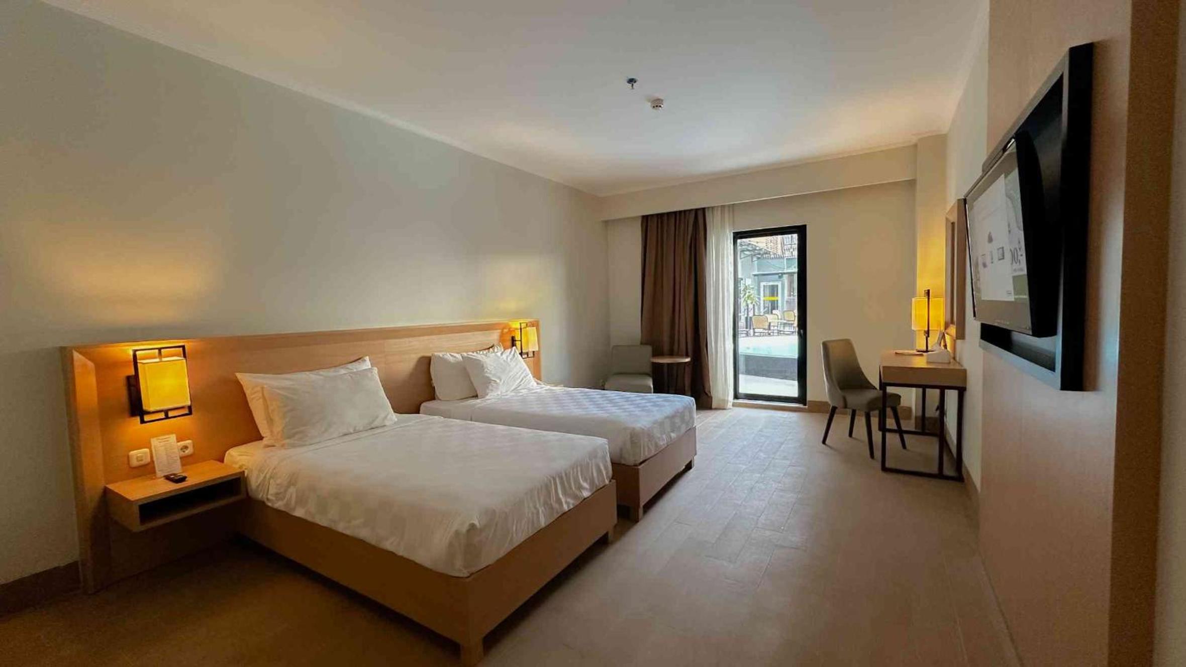 Deluxe Twin Room photo 3