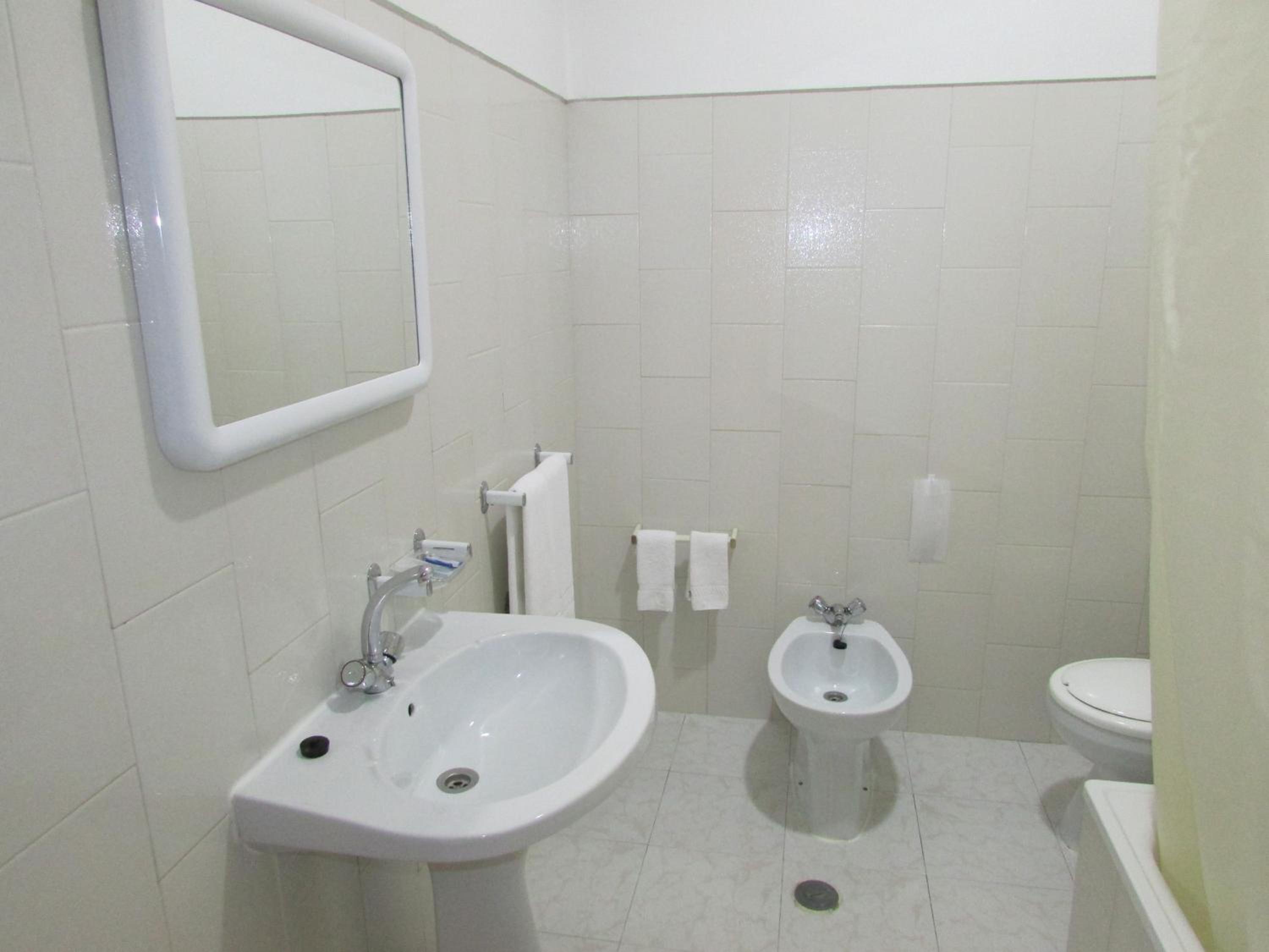 Single Room photo 3