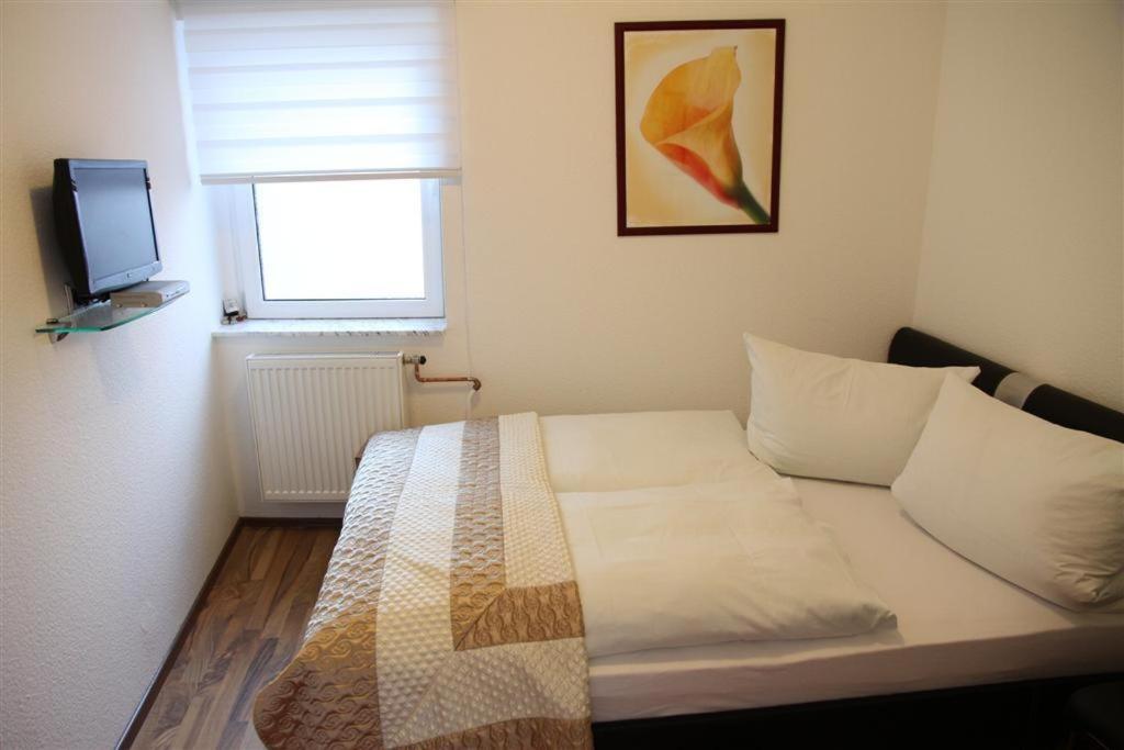 Family Room (4 Adults) - Photo 3