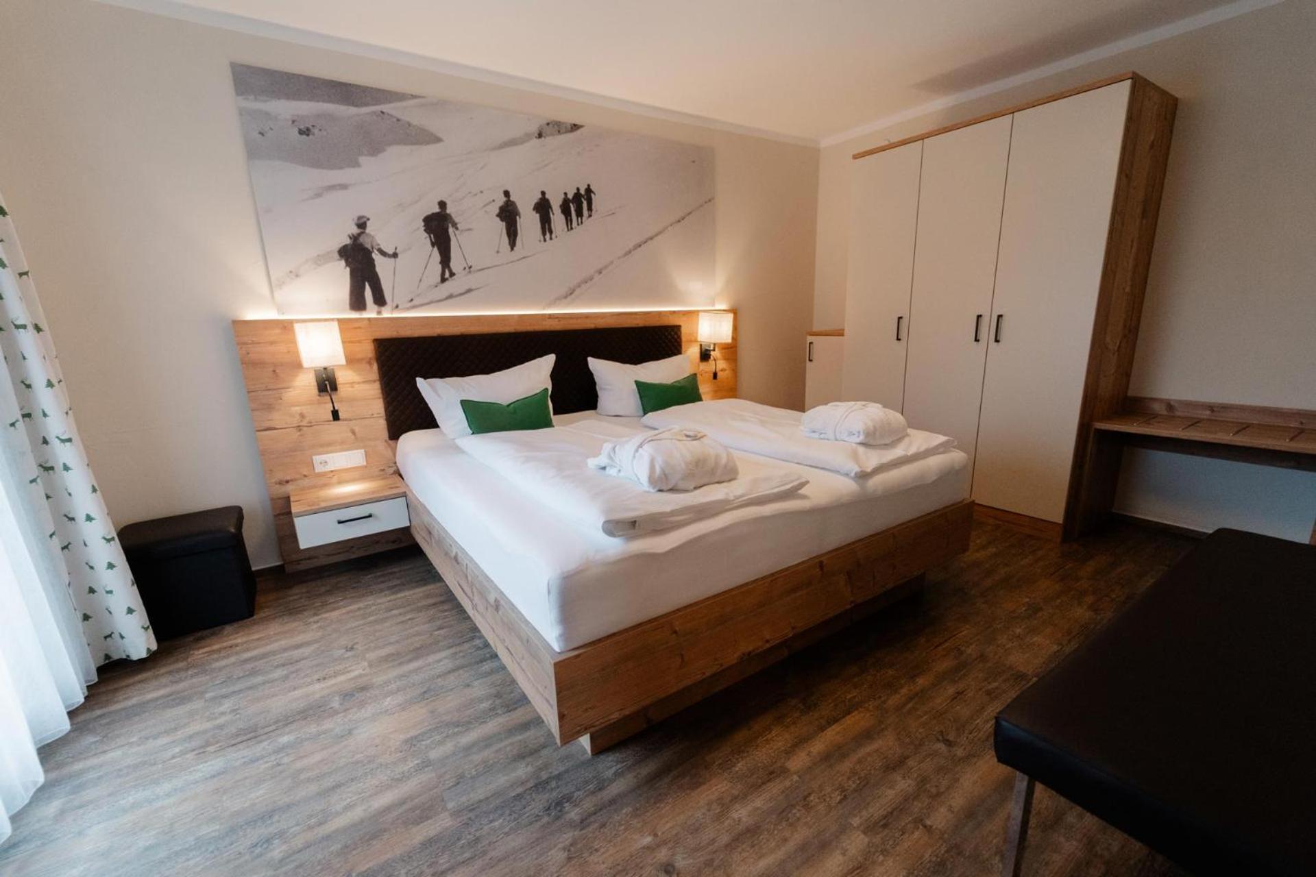 Studio Apartment with One Double Bed