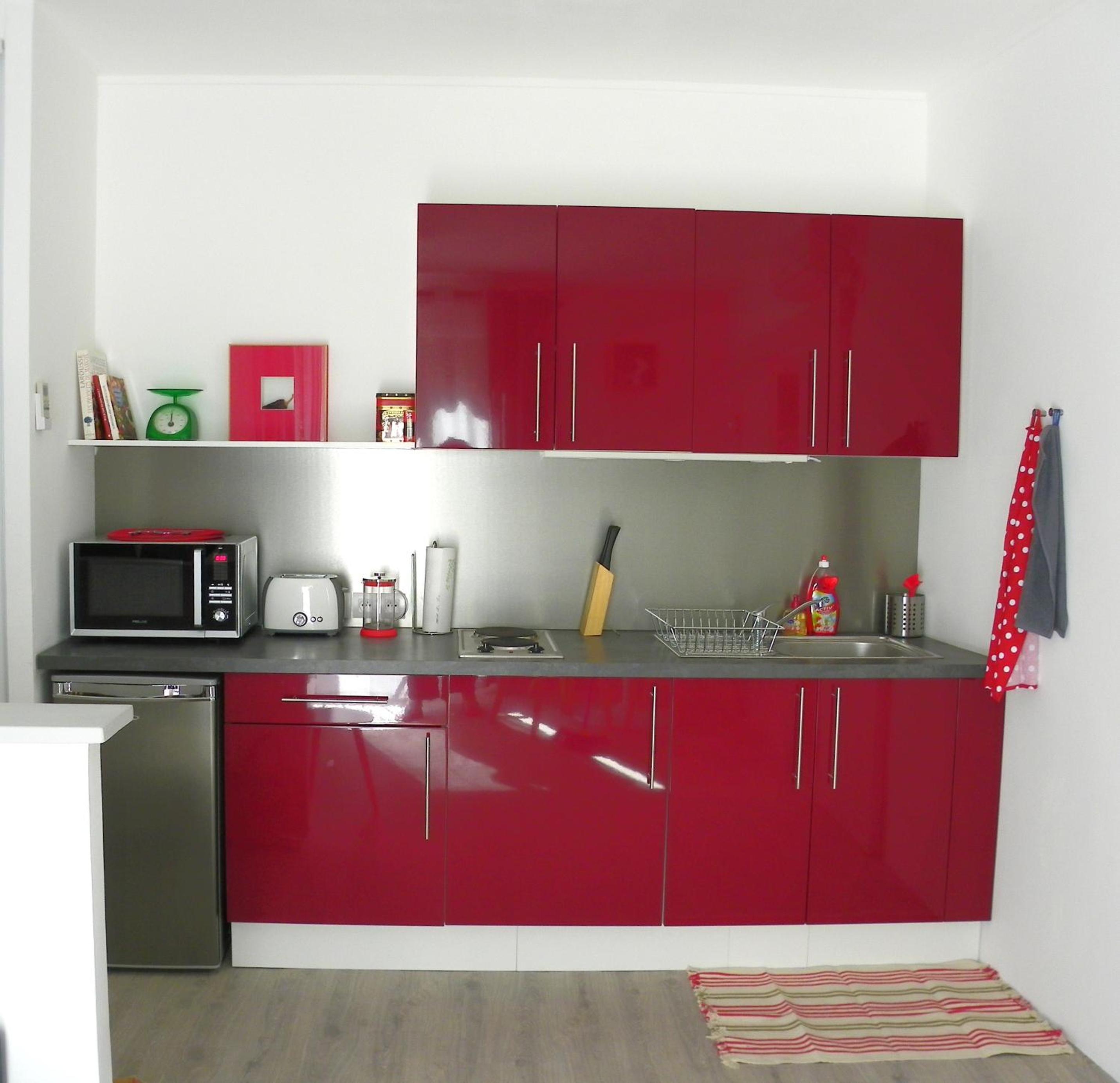 One-Bedroom Apartment photo 1