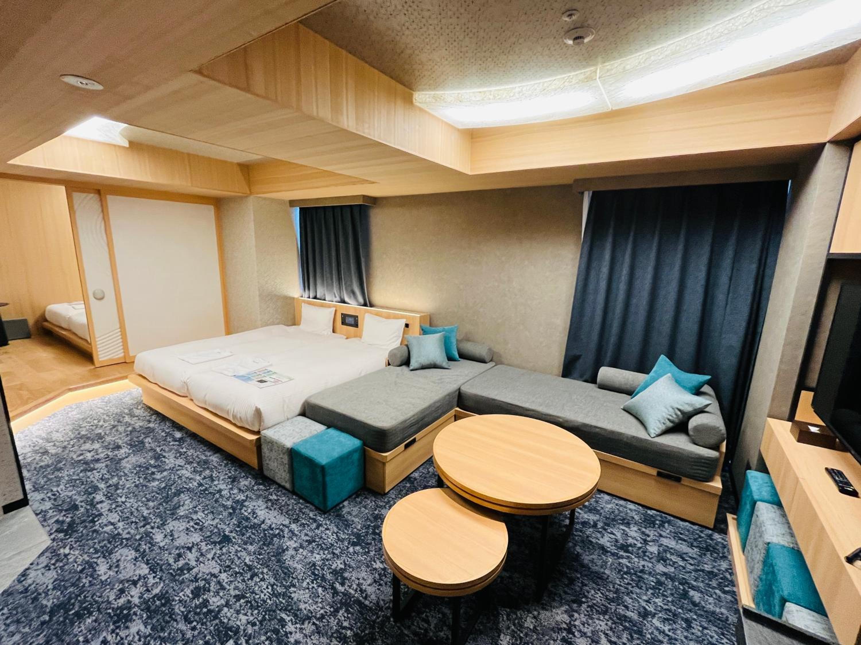 Deluxe Quadruple Room