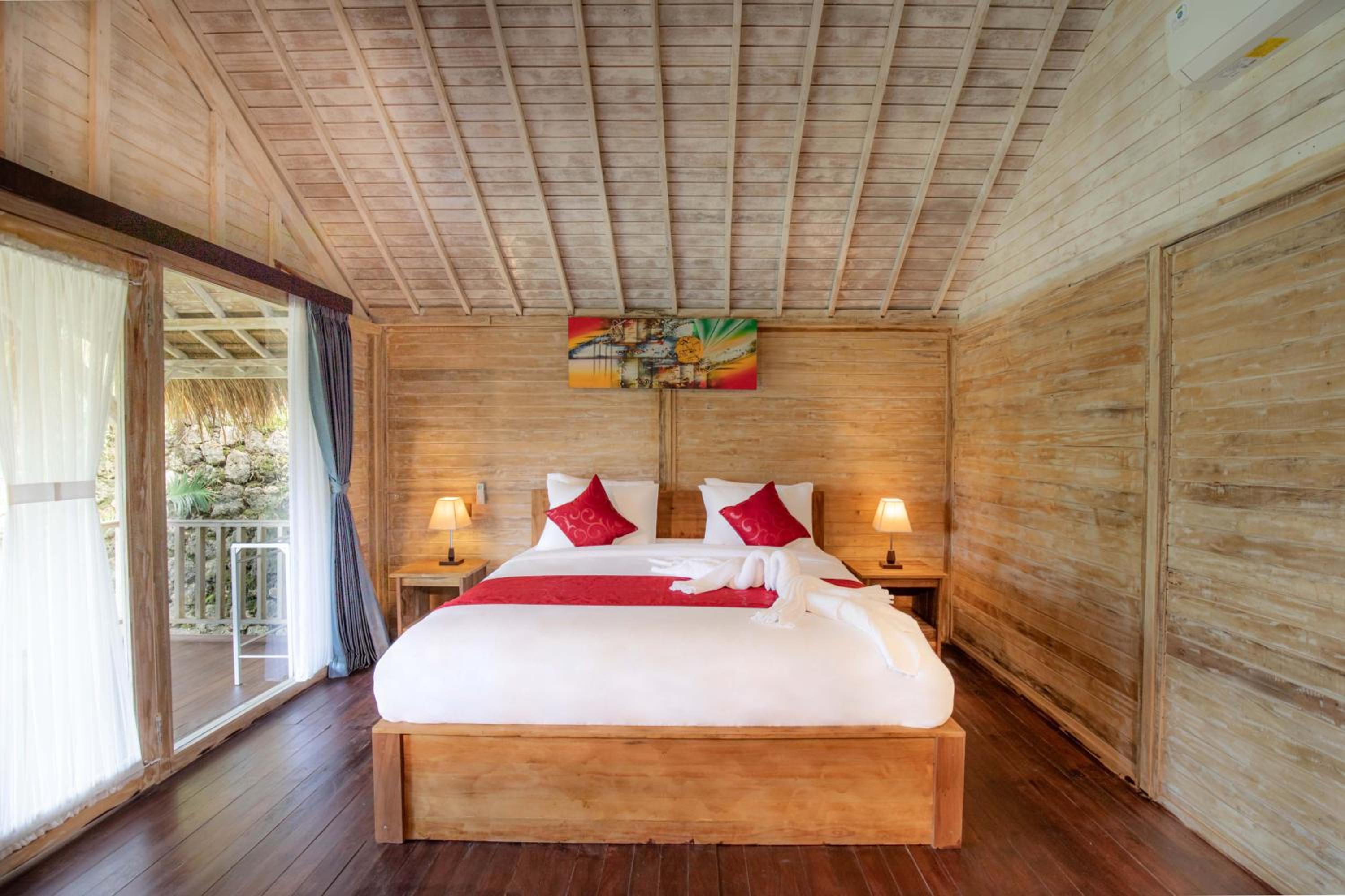One-Bedroom Bungalow - Photo 14