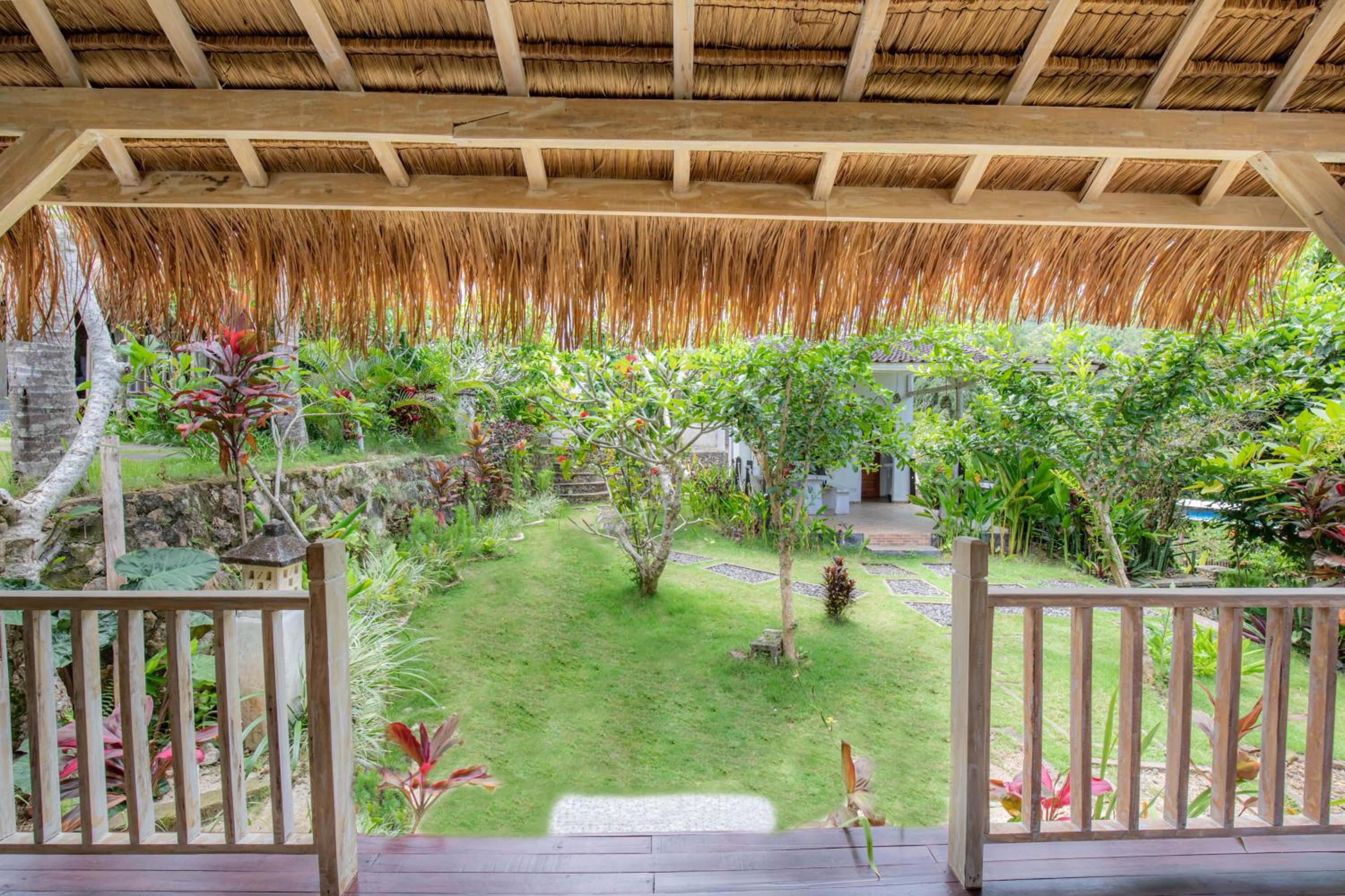 One-Bedroom Bungalow - Photo 8