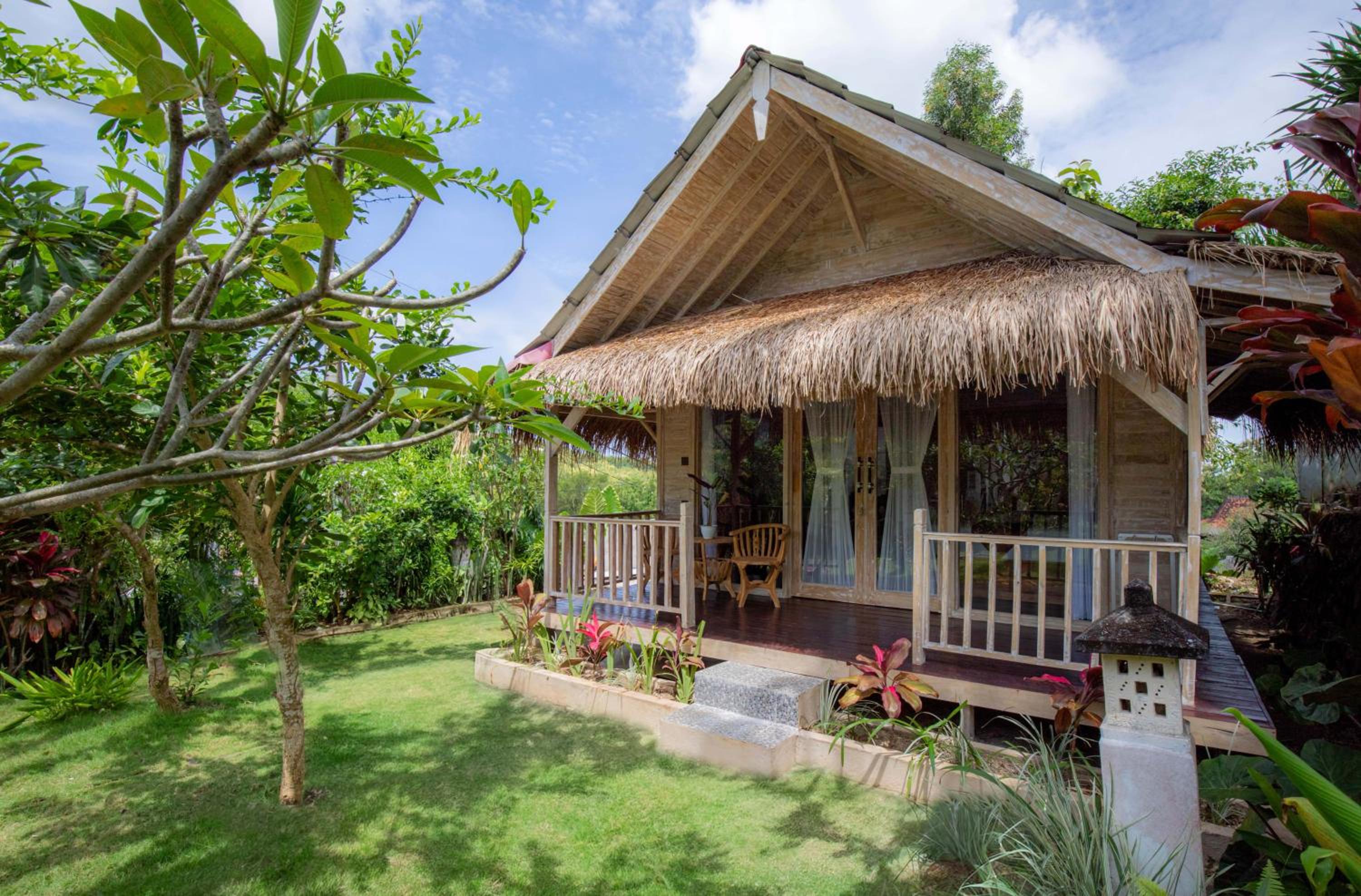 One-Bedroom Bungalow - Photo 1